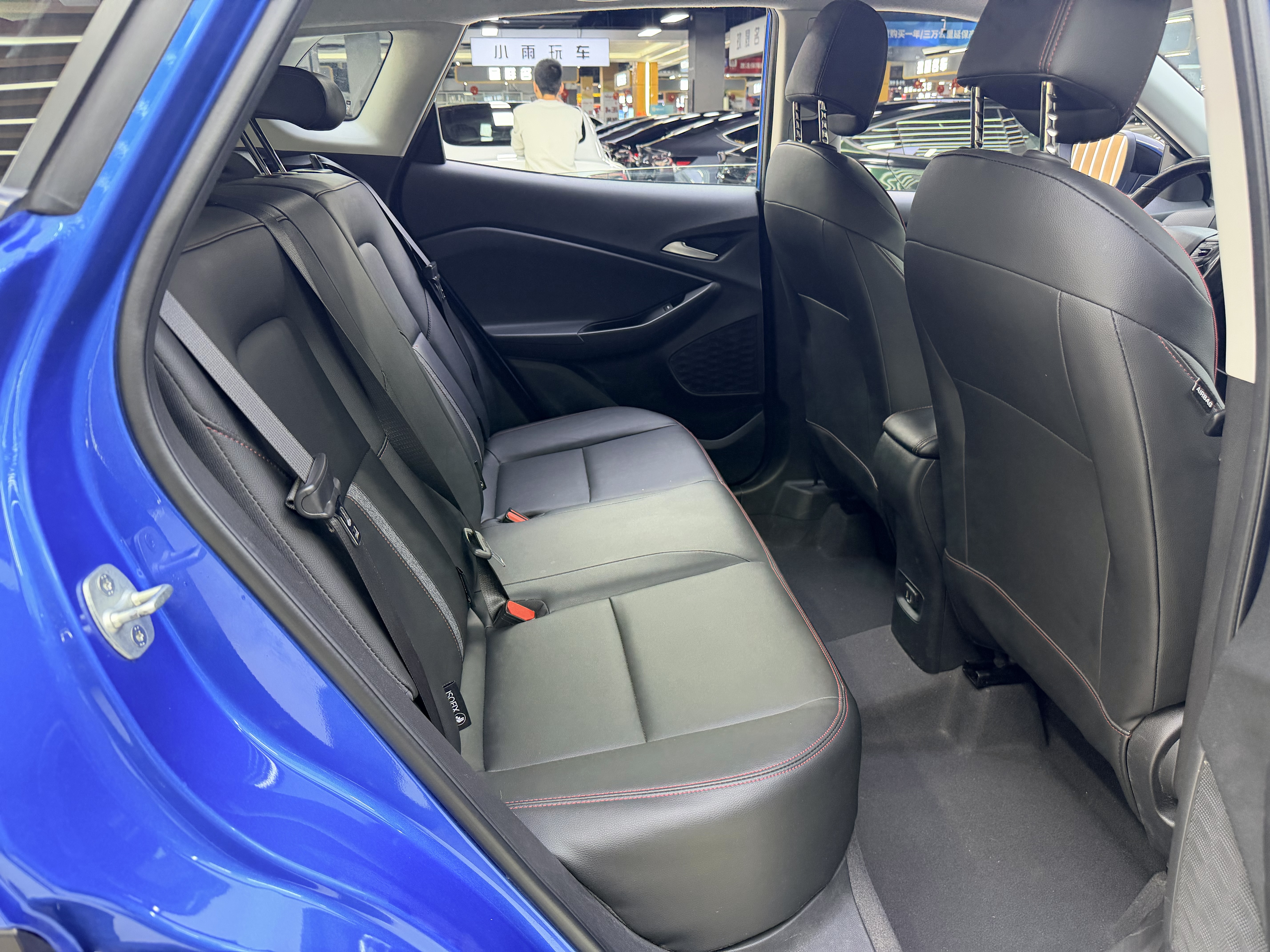 Chevrolet Tracker 2023 immagine di auto #8