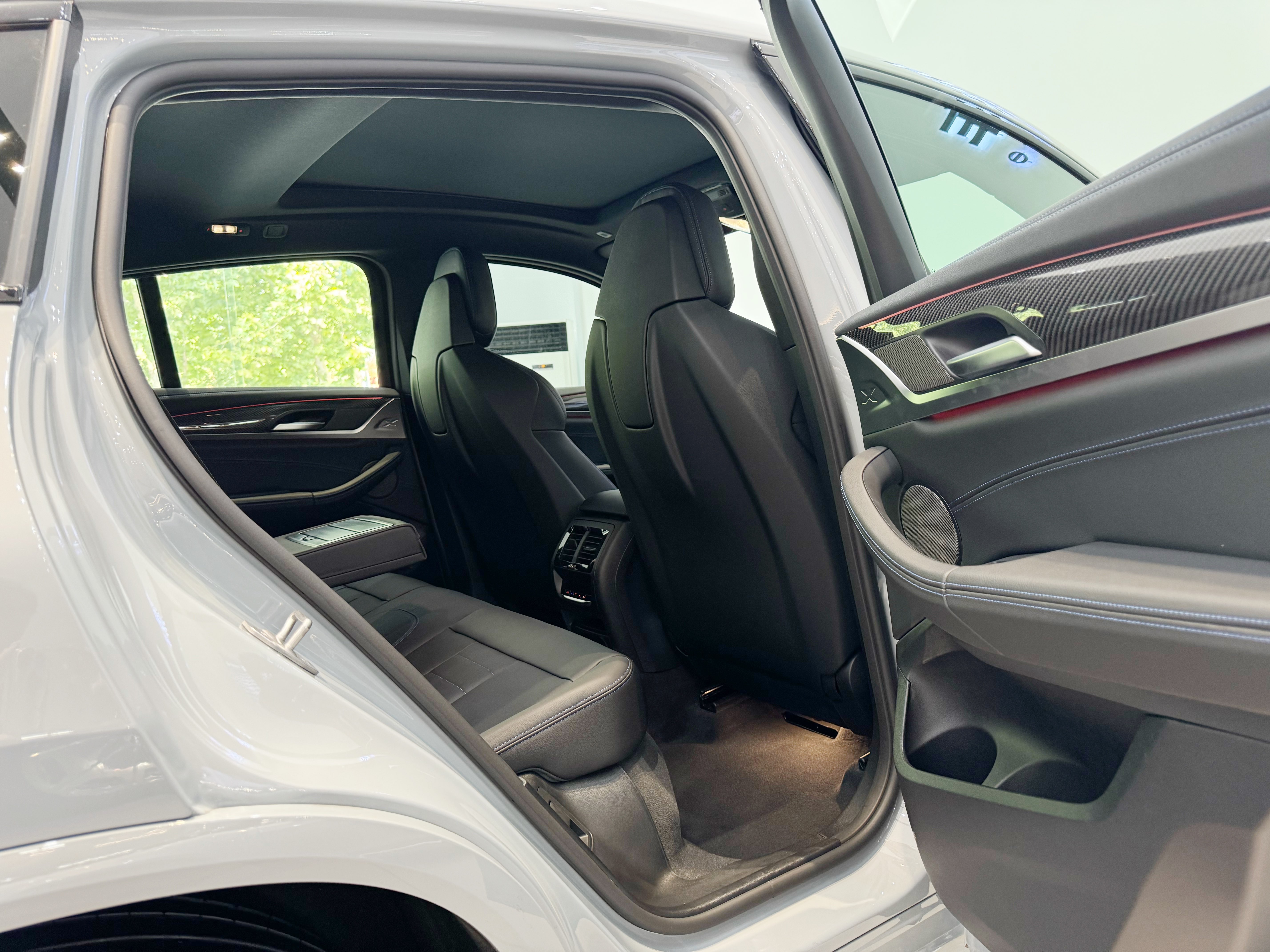 BMW X4 2024 изображение автомобиля #8