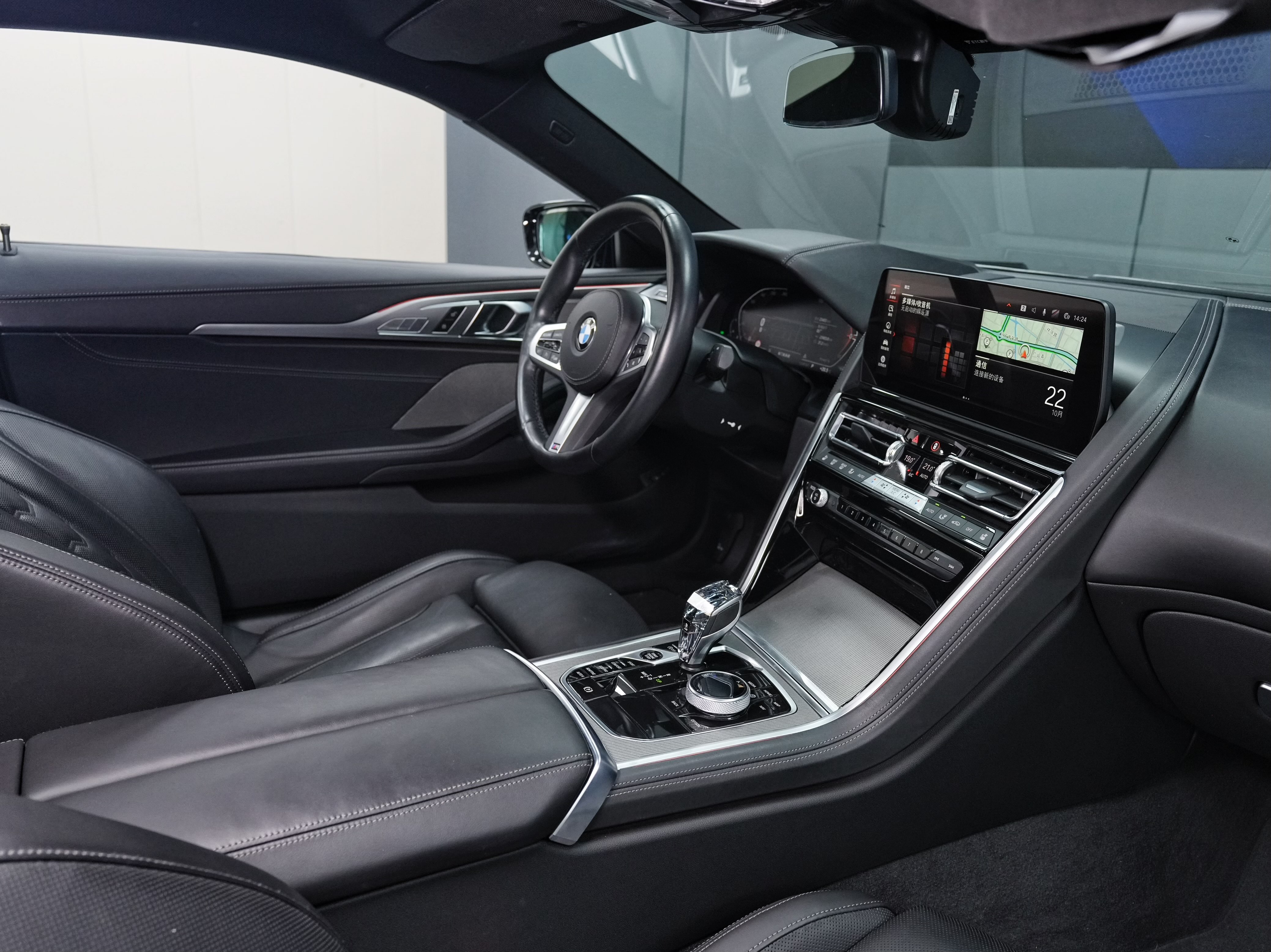 BMW 8 Series 2022 #8 BMW 8 Series 2022 car image #8