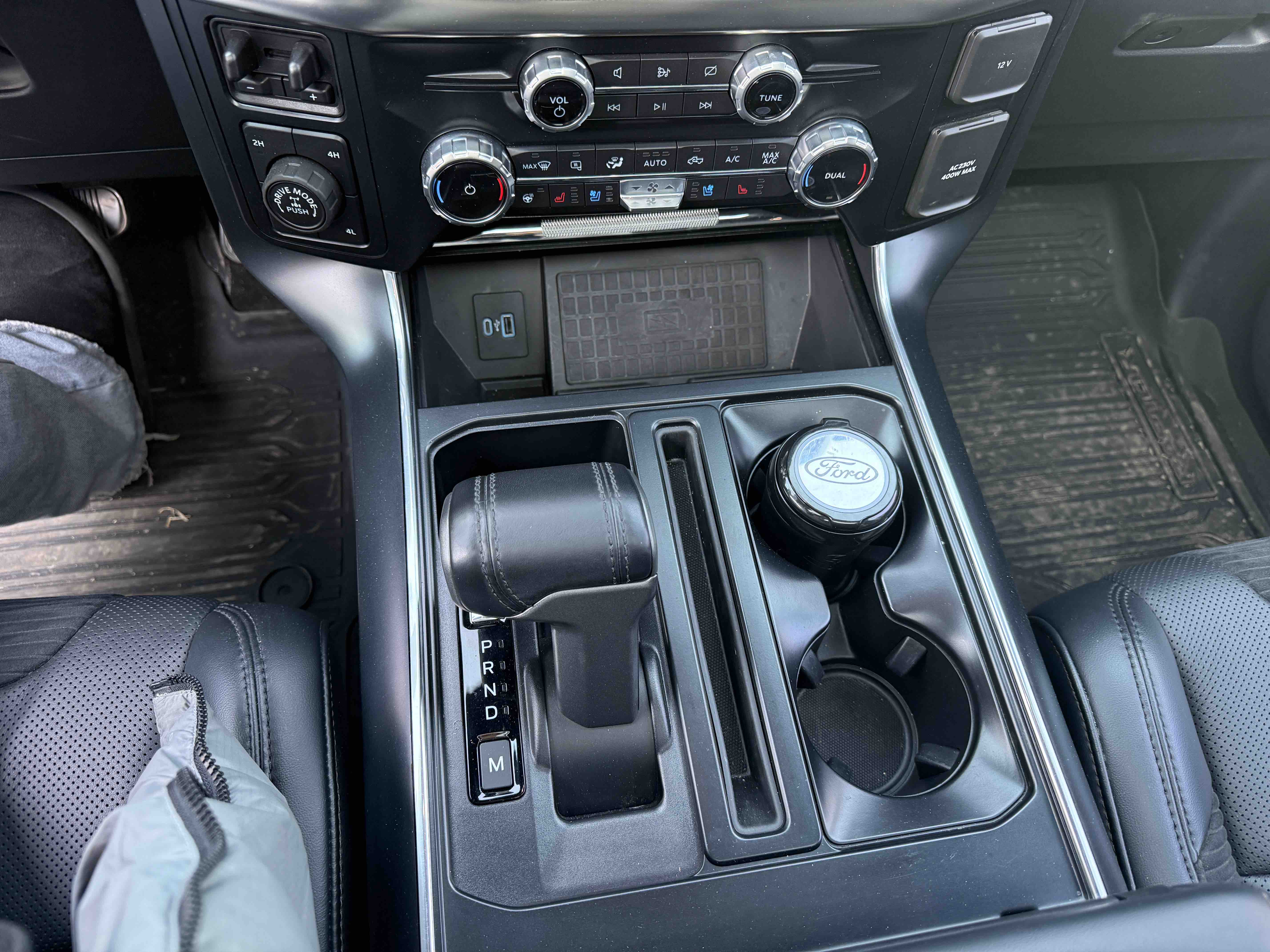 Ford F-150 Raptor 2023 car image #8