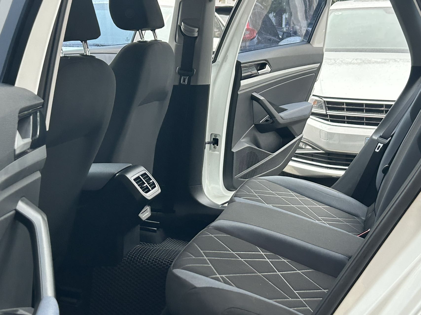 Volkswagen Lavida 2023 car image #8