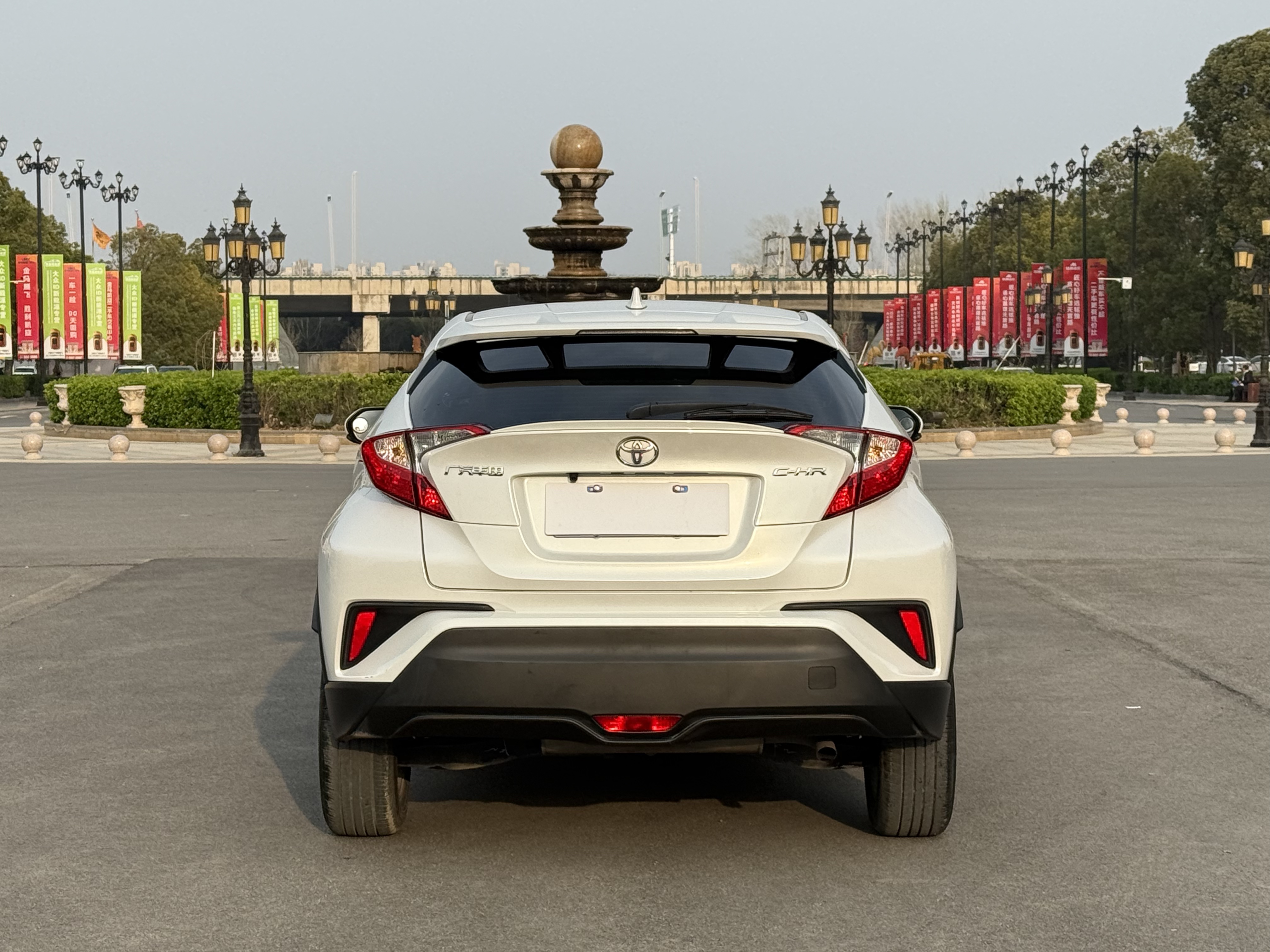 Toyota C-HR 2022 car image #8