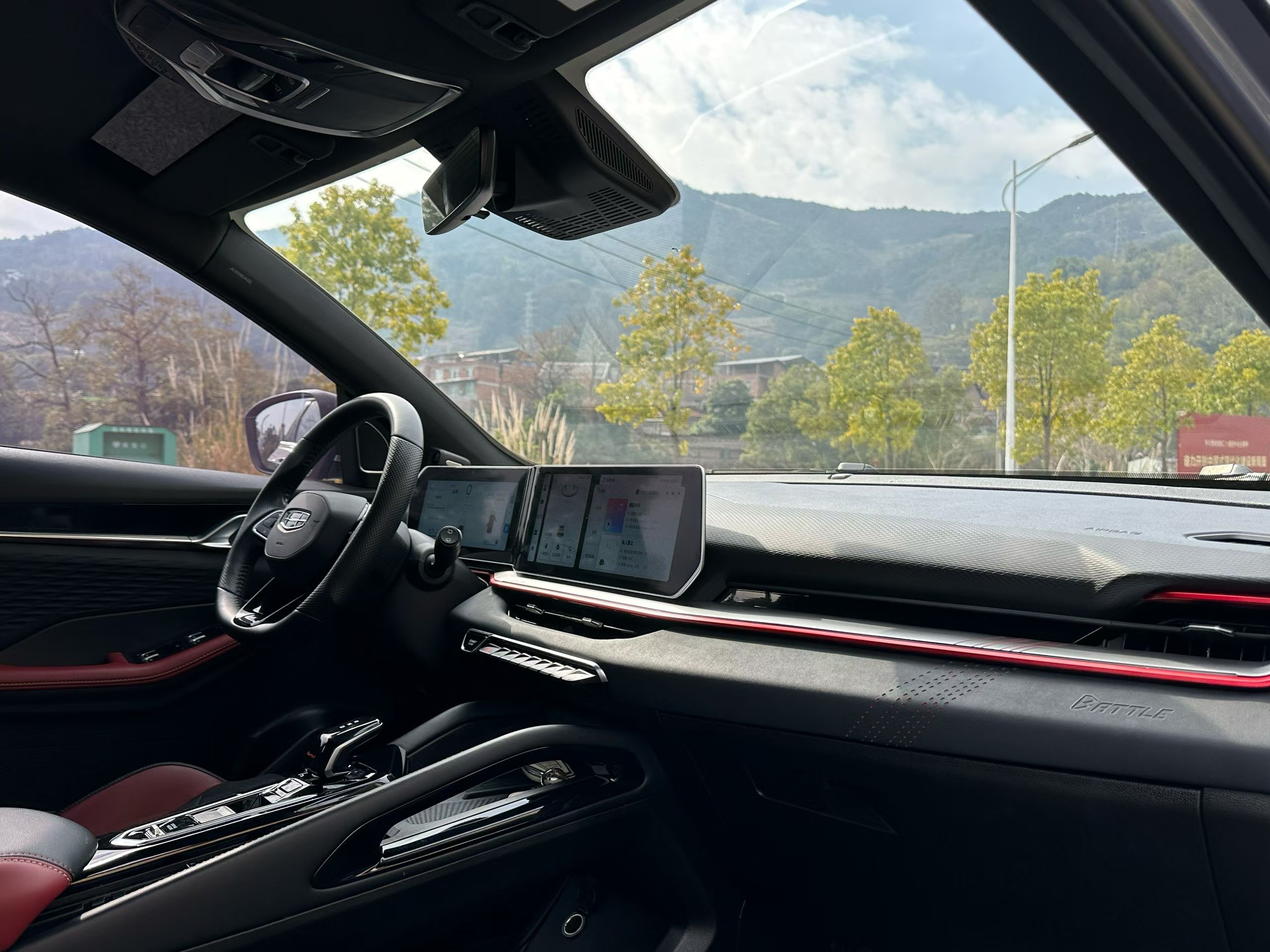 GEELY Coolray 2022 car image #8