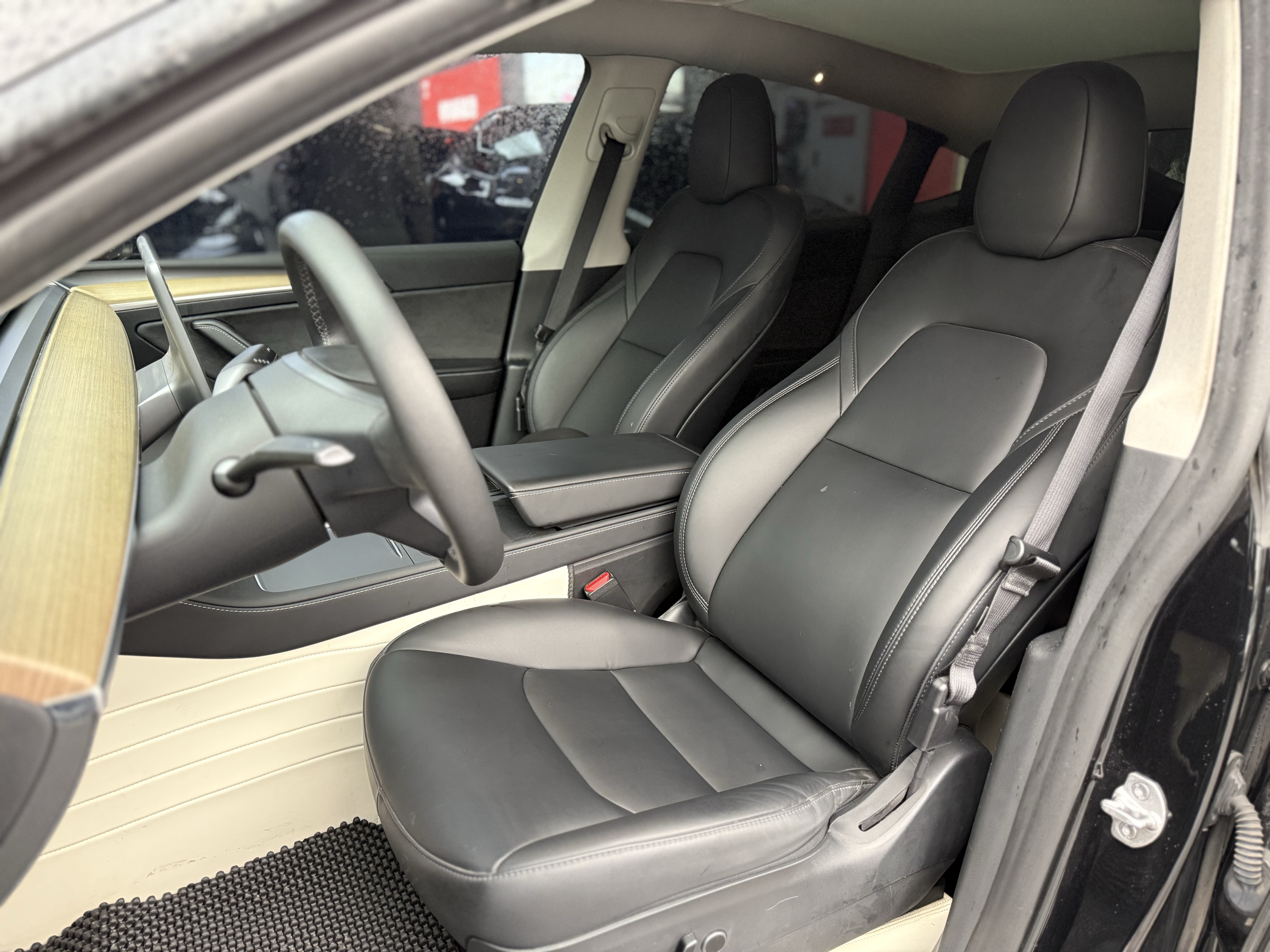 Tesla Model Y 2022 car image #8