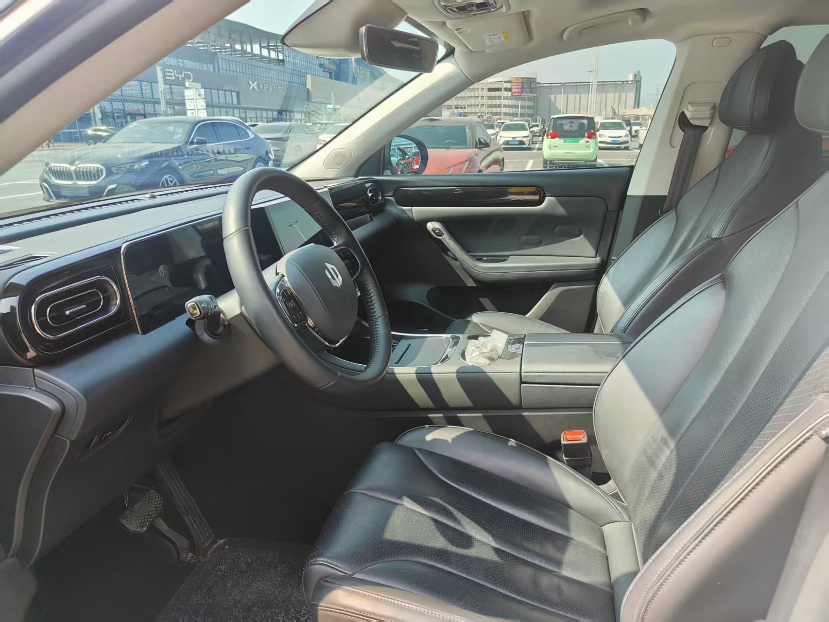 零跑汽车 零跑C11 2022 汽车图片 #8