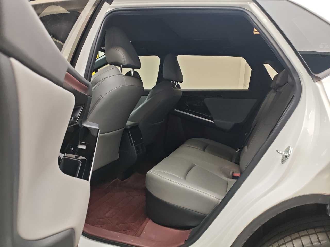 Toyota bZ4X 2023 immagine di auto #8