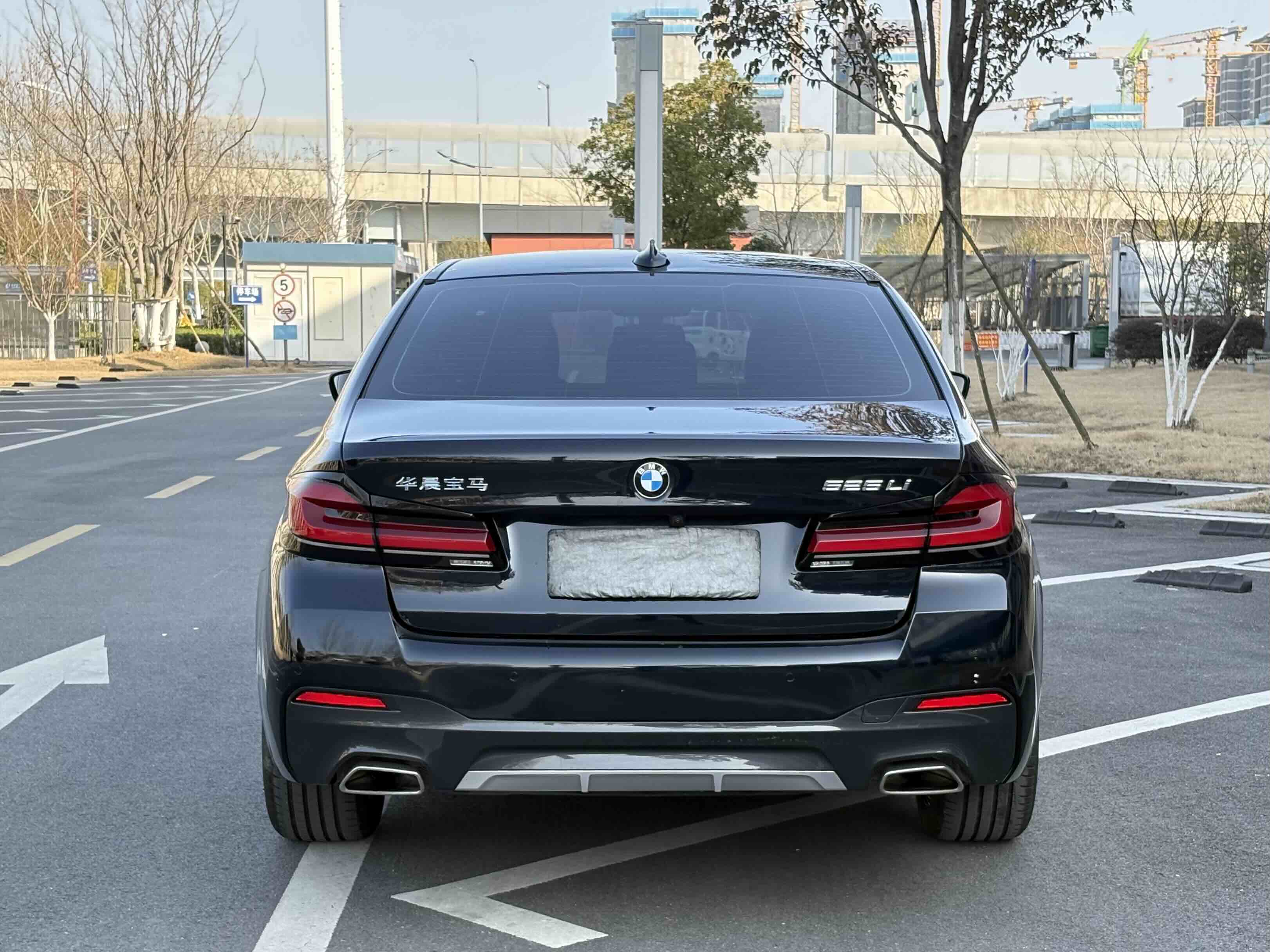 BMW 5 Series 2023 car image #8