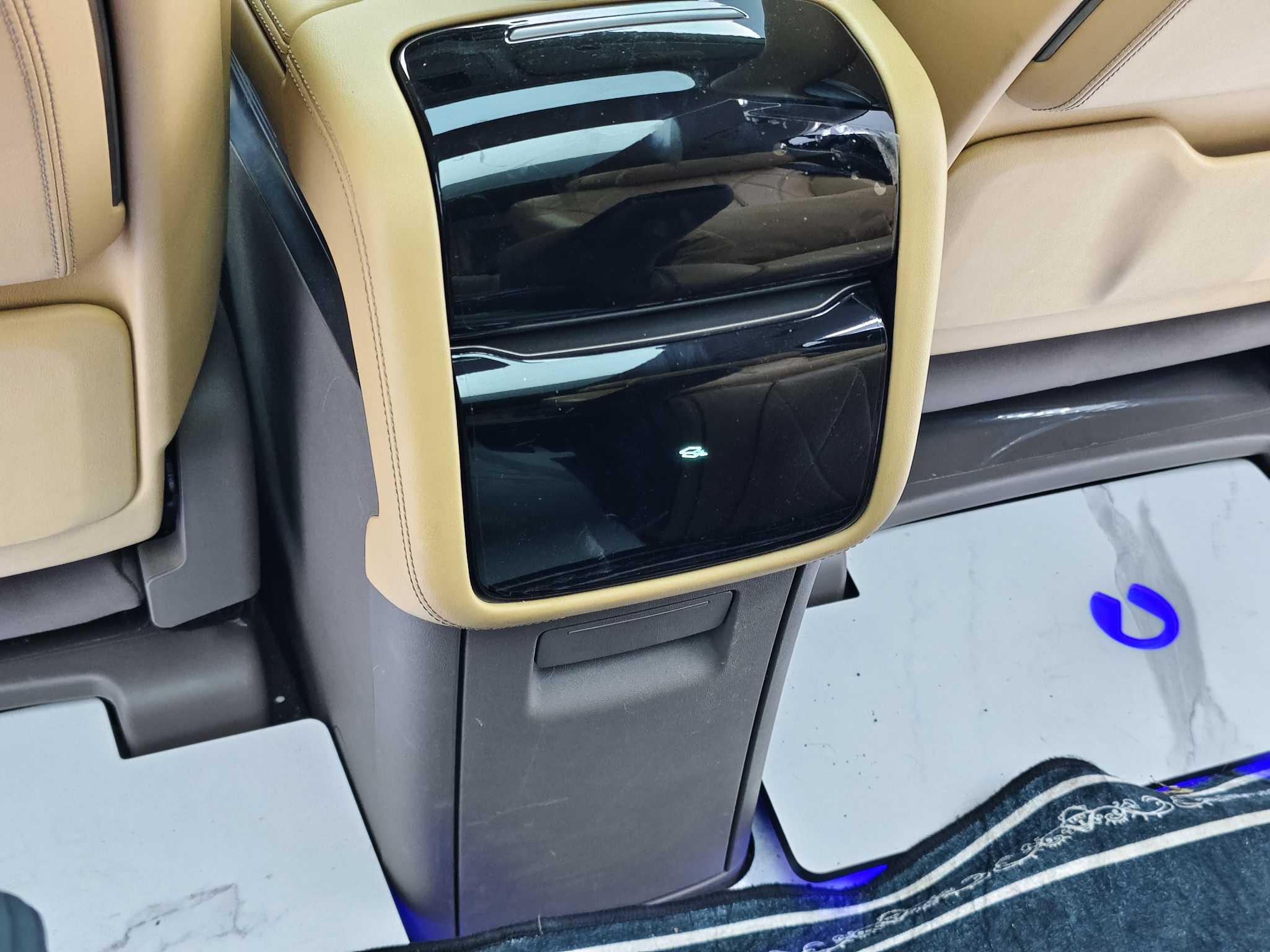 Denza D9 2024 #8 Denza D9 2024 immagine di auto #8