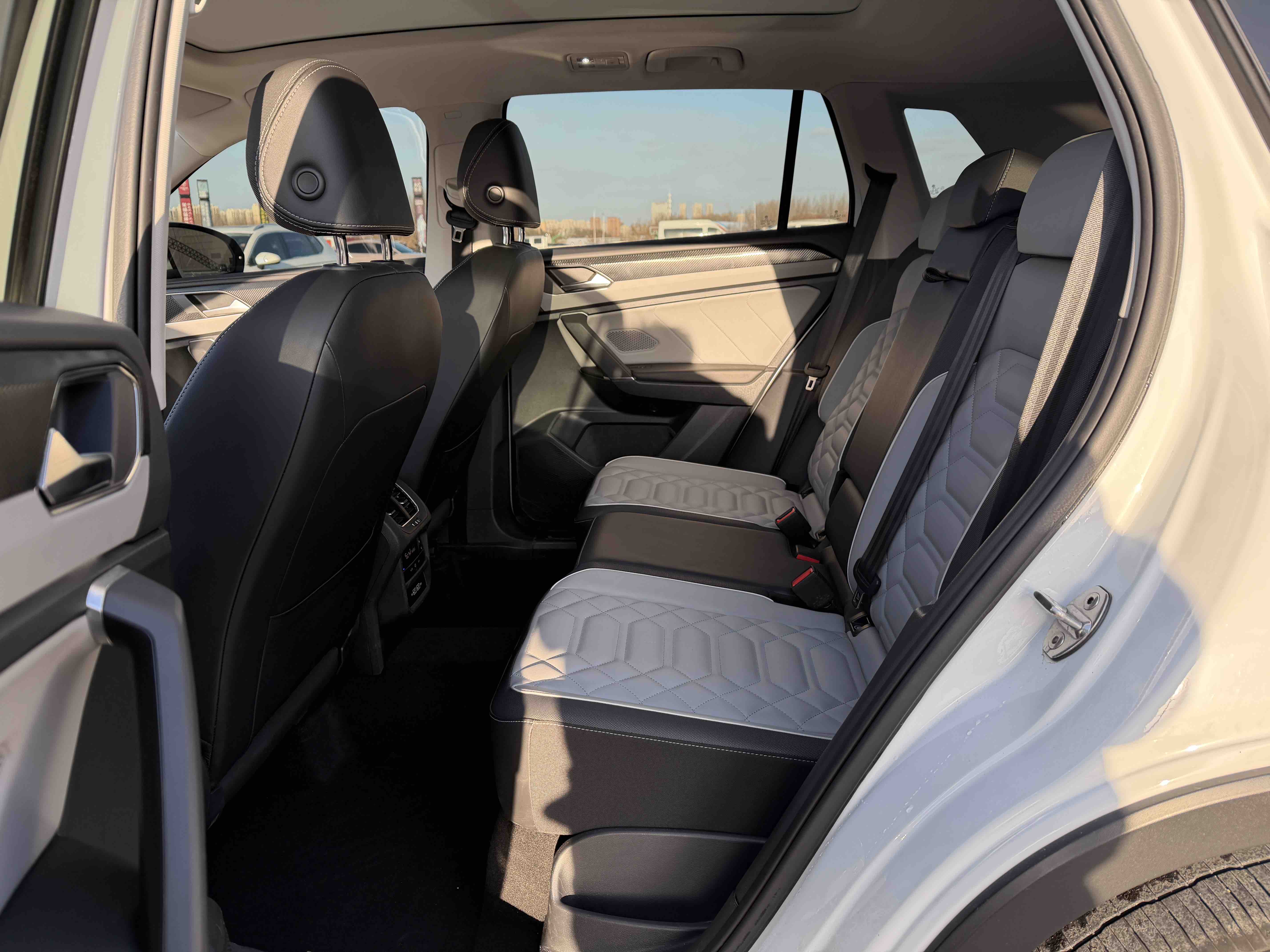 Volkswagen Tayron 2023 car image #8