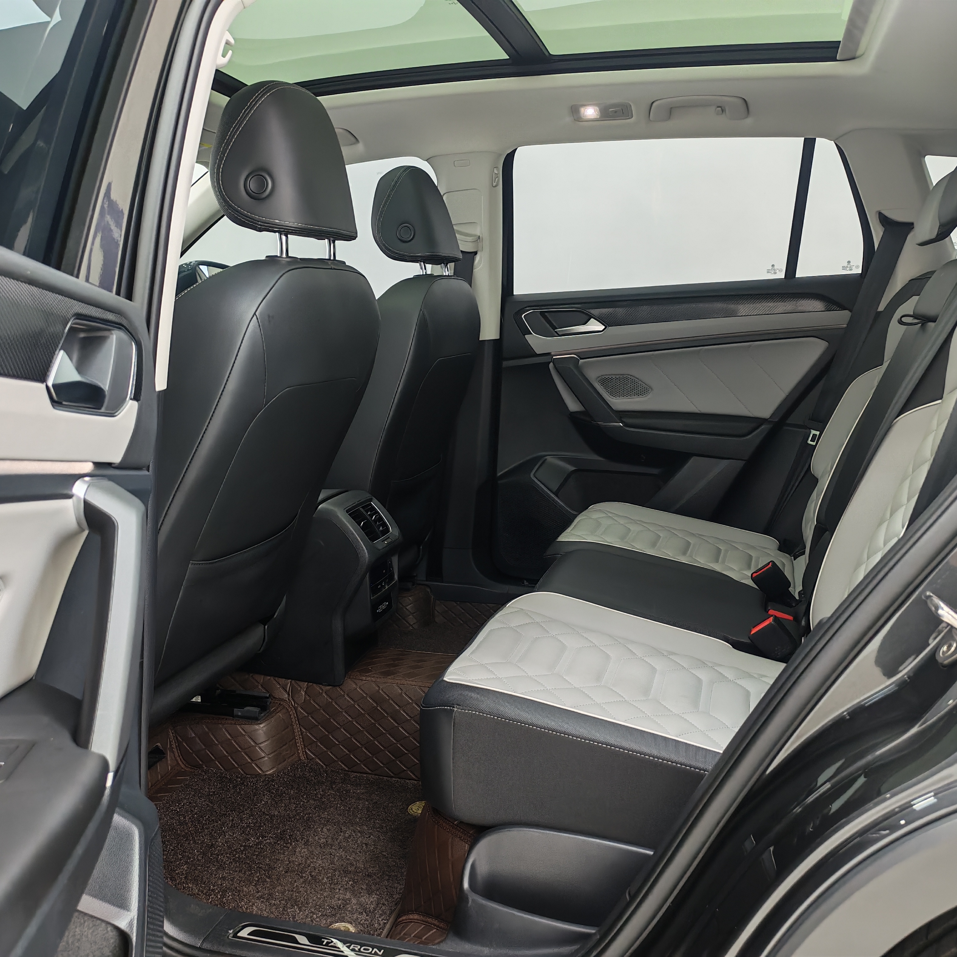 Volkswagen Tayron 2023 car image #8