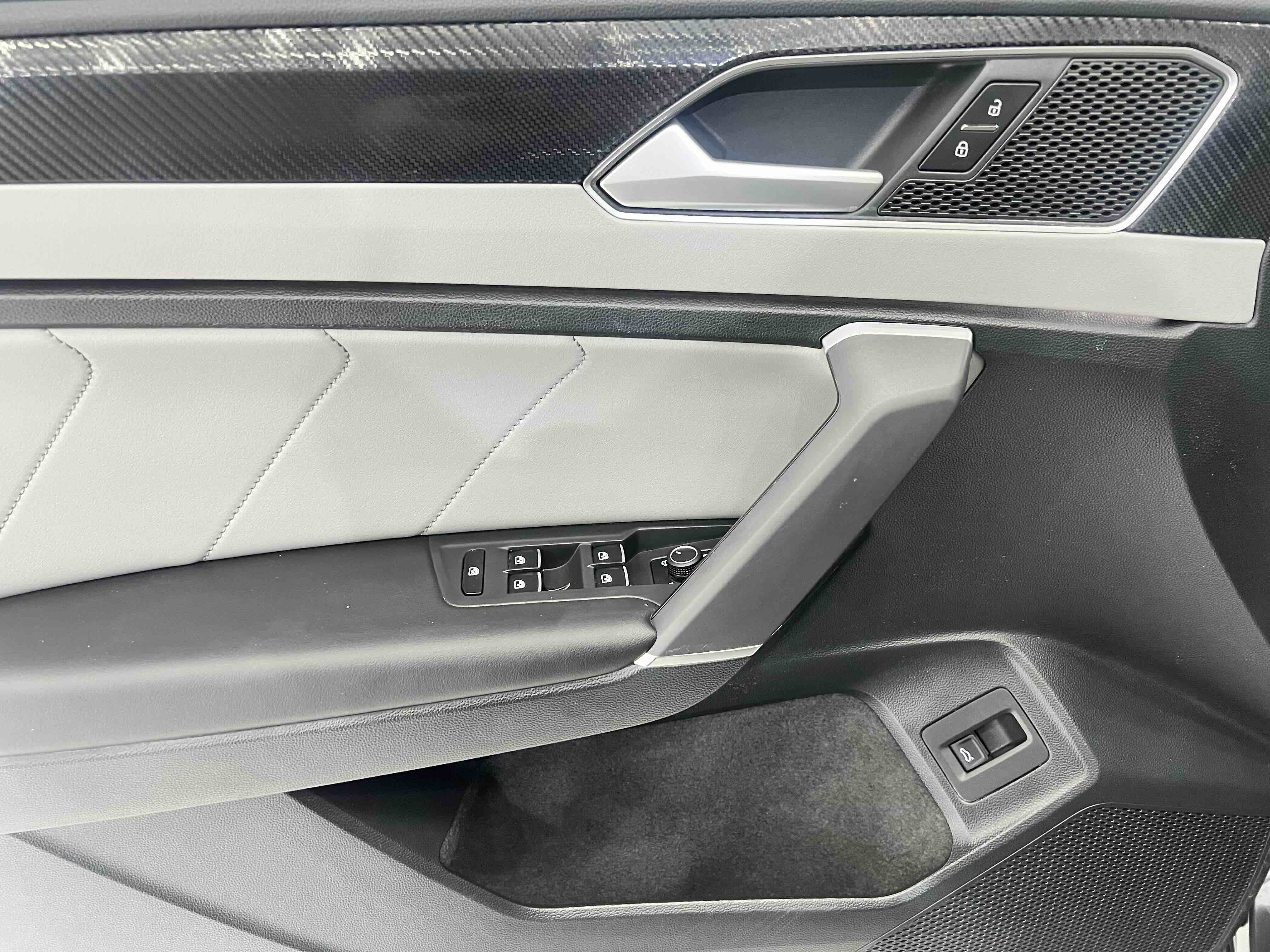 Volkswagen Tayron 2023 immagine di auto #8