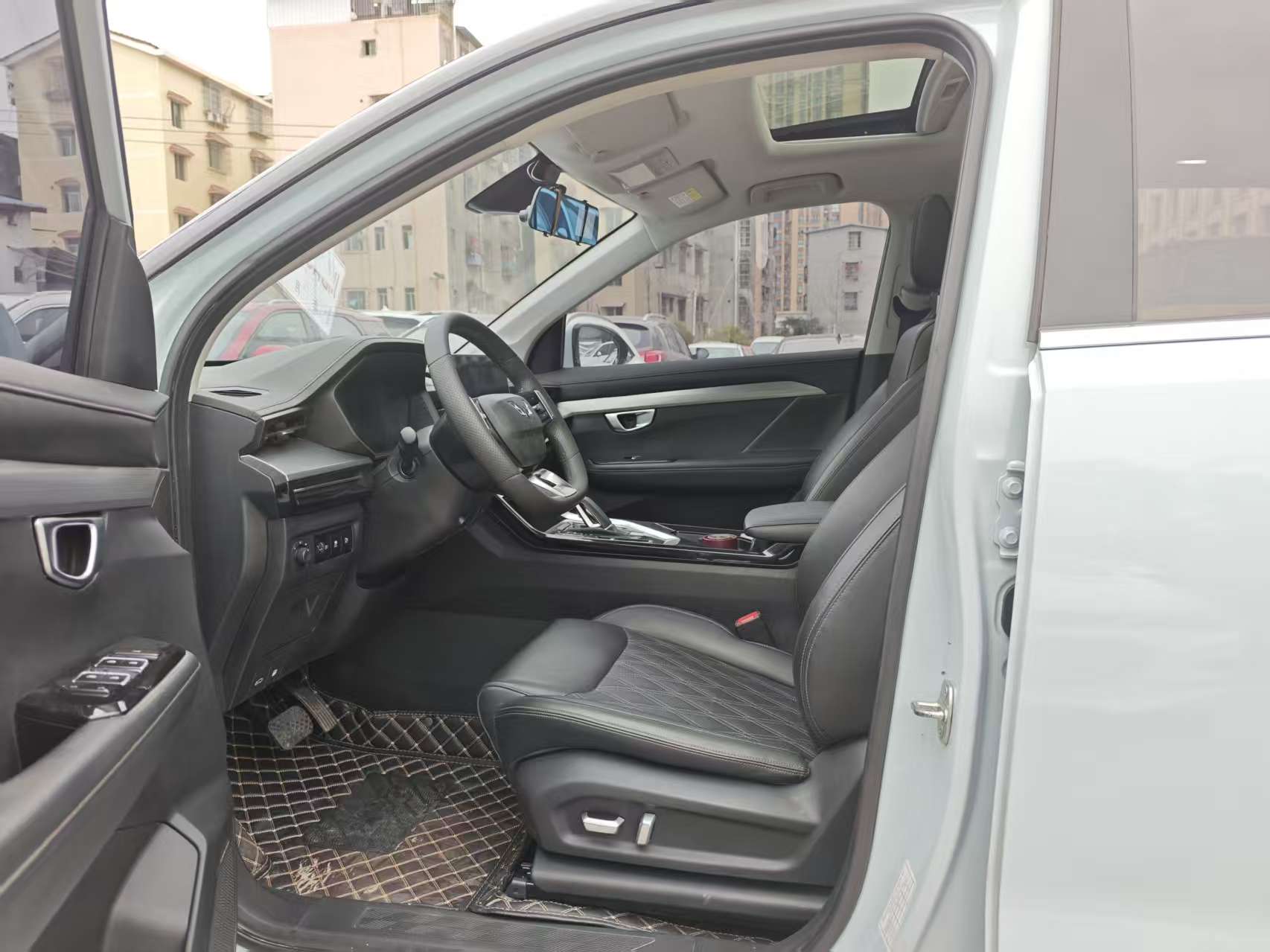 Wuling Asta 2022 #8 Wuling Asta 2022 изображение автомобиля #8