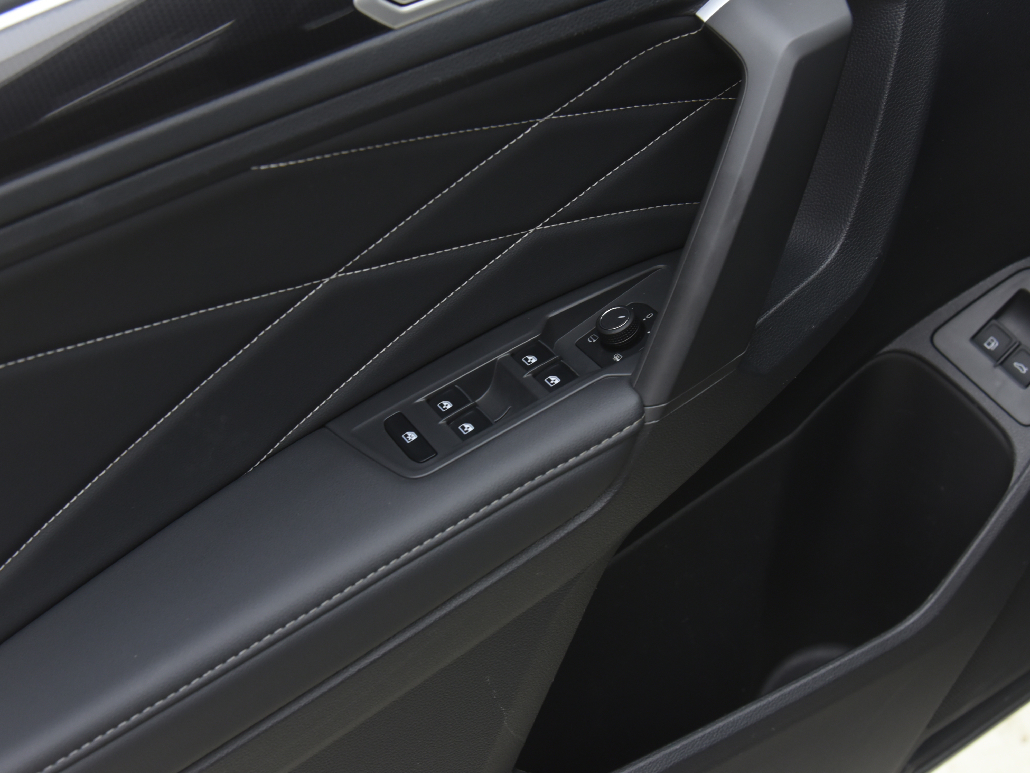 Volkswagen Tiguan L New Energy 2023 car image #8