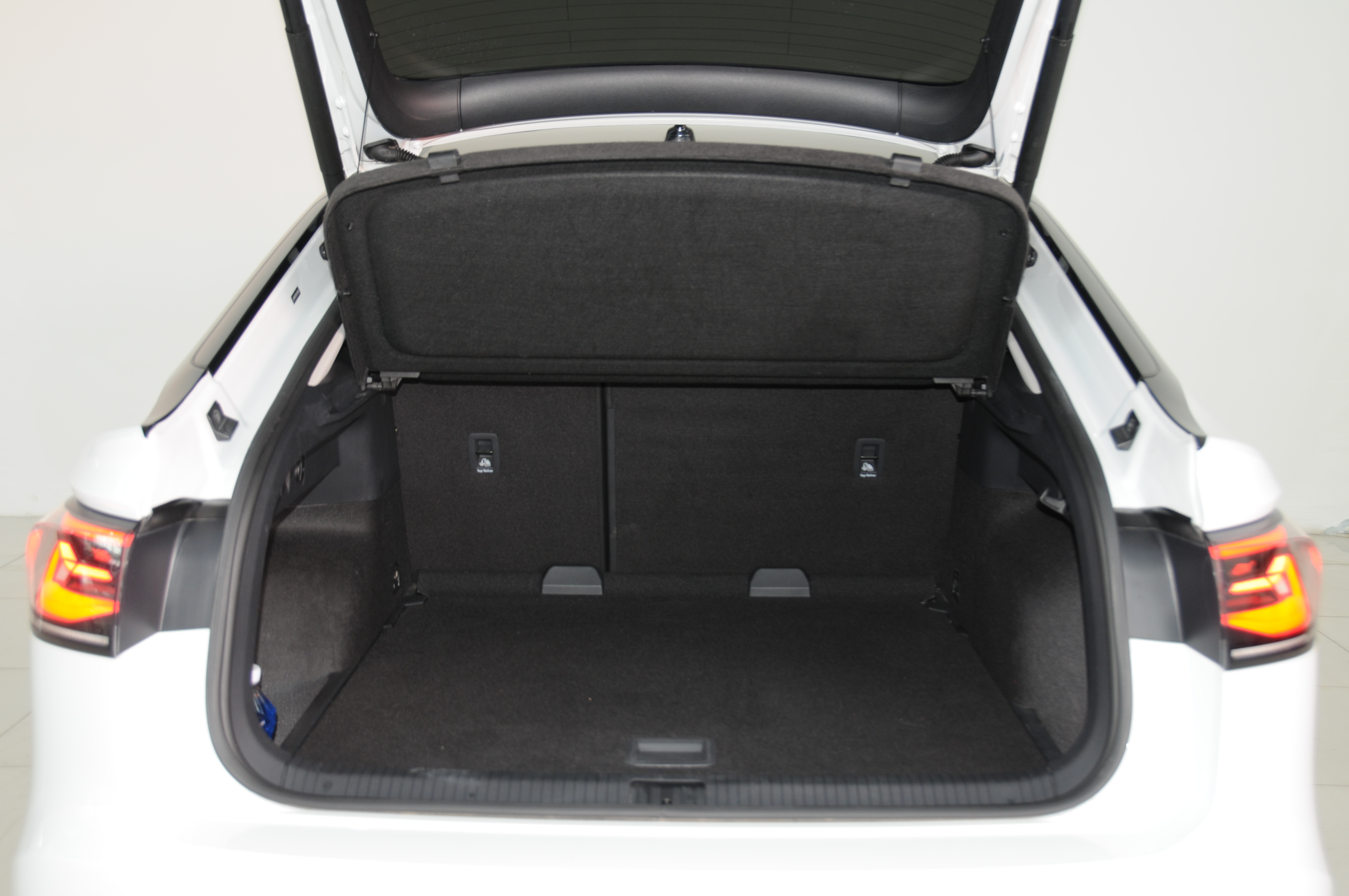 Volkswagen Tiguan X 2023 imagem de carro #8