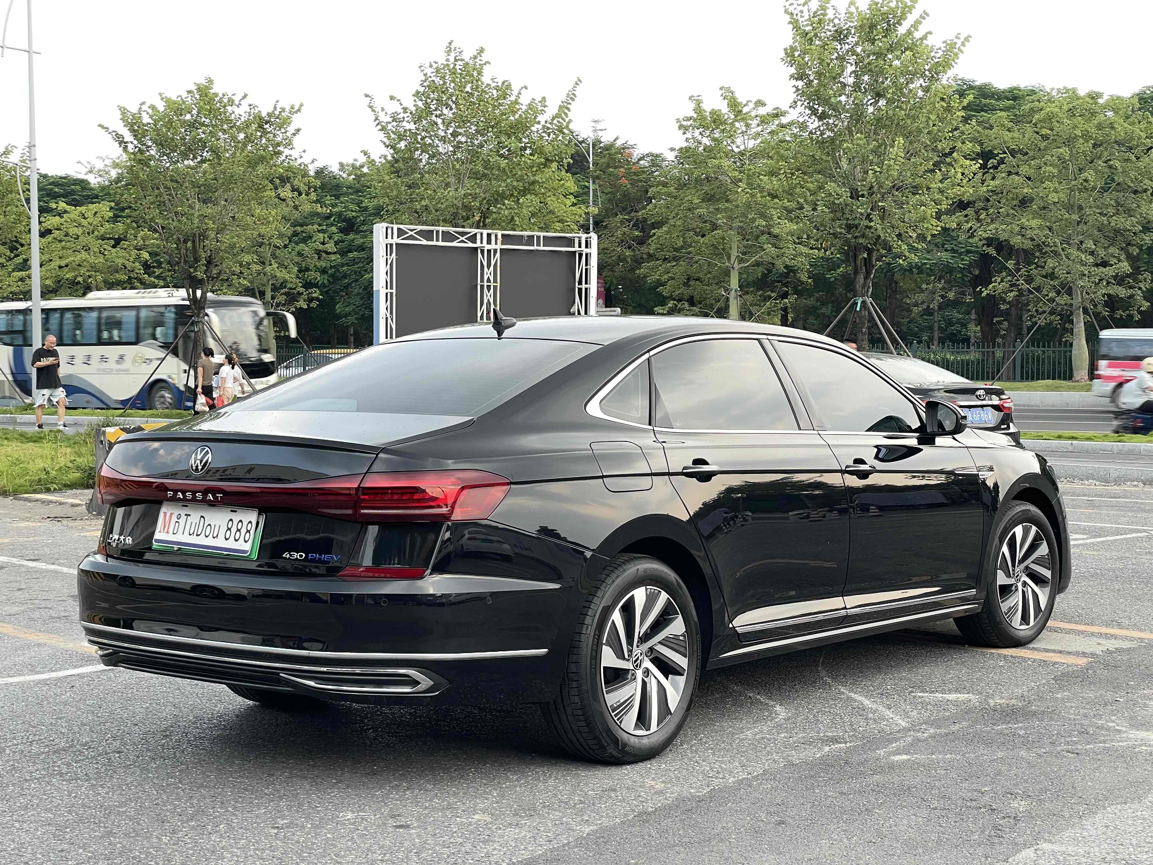 Volkswagen Passat New Energy 2023 immagine di auto #8