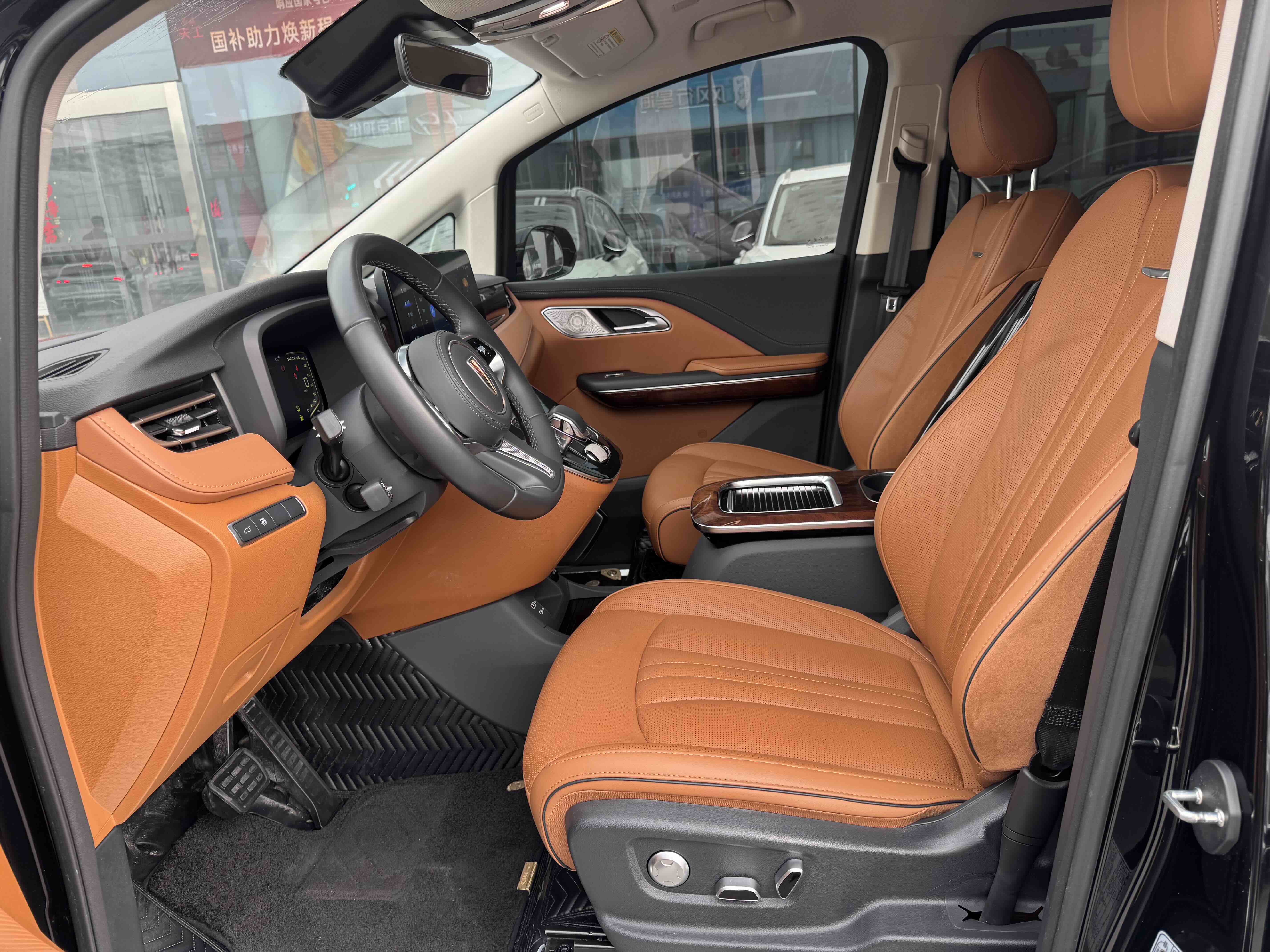 HongQi HQ9 2023 #8 HongQi HQ9 2023 car image #8