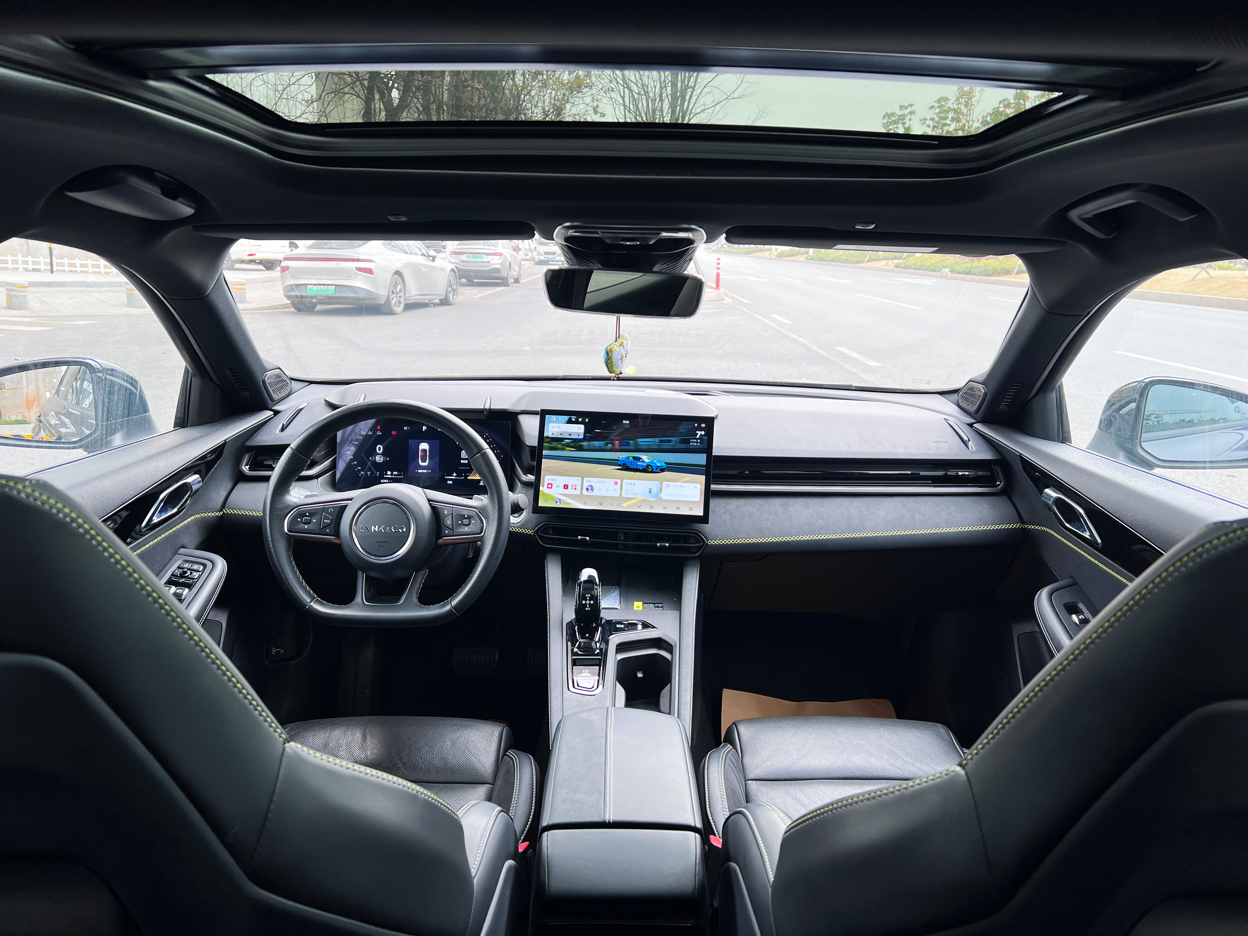 Lynk & Co 03 2023 car image #8