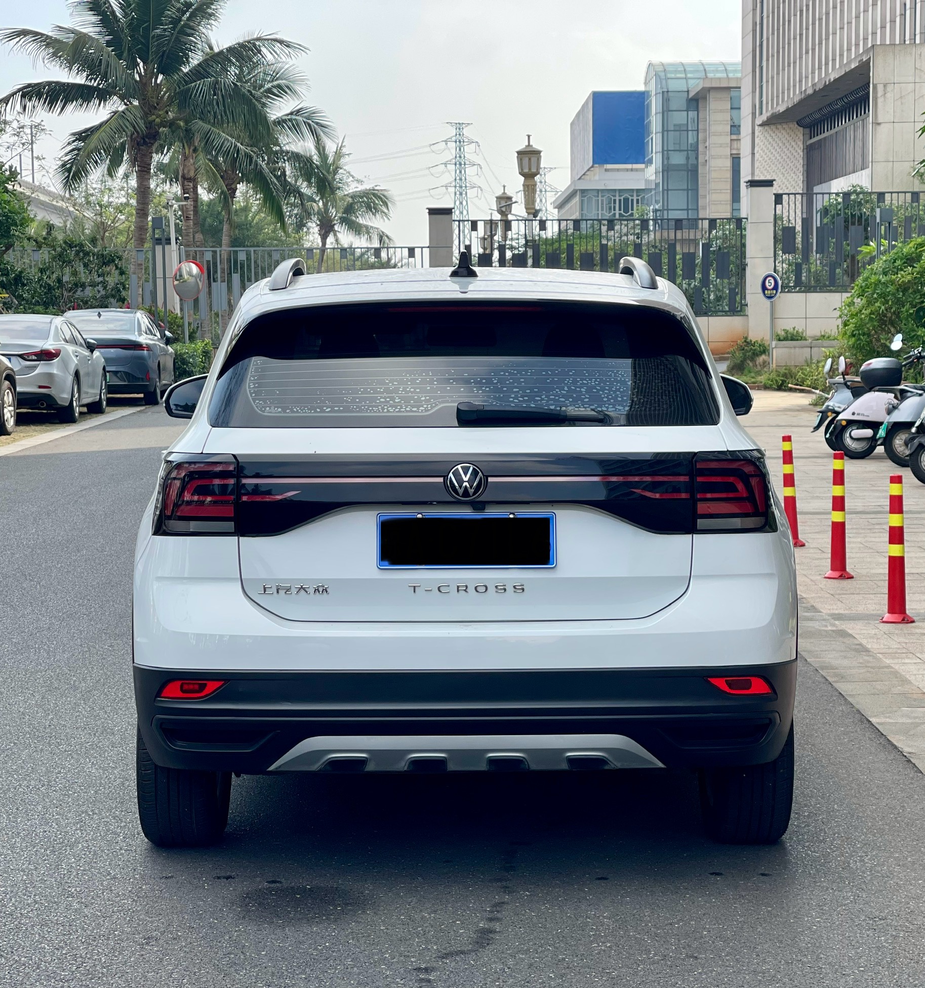 Volkswagen T-Cross 2023 car image #8