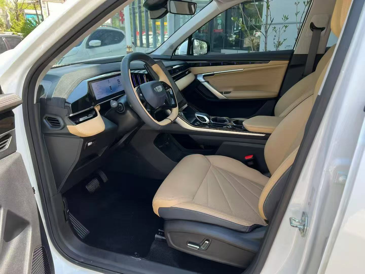 GEELY Boyue L 2024 car image #8