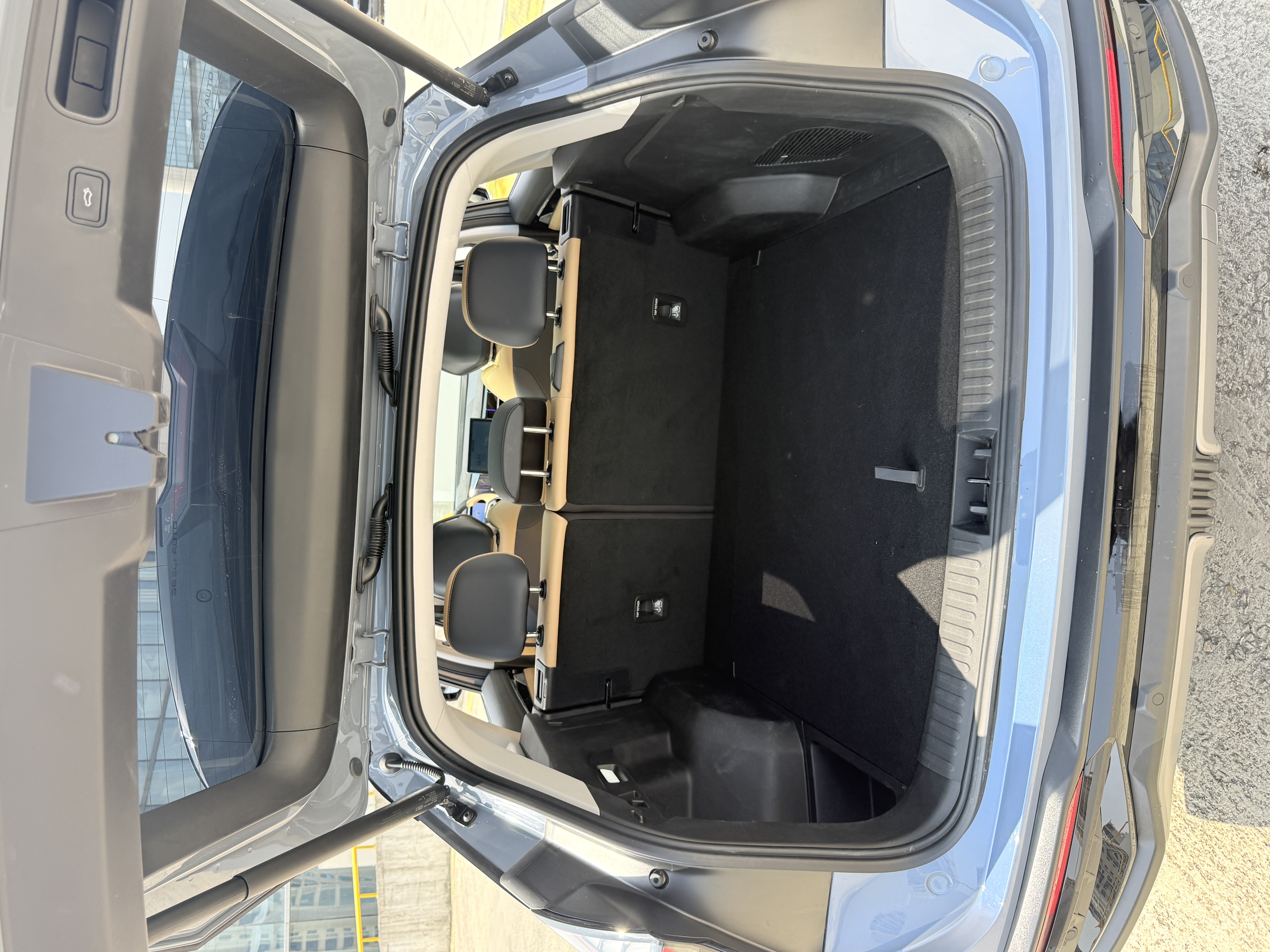 GEELY Boyue L 2023 car image #8