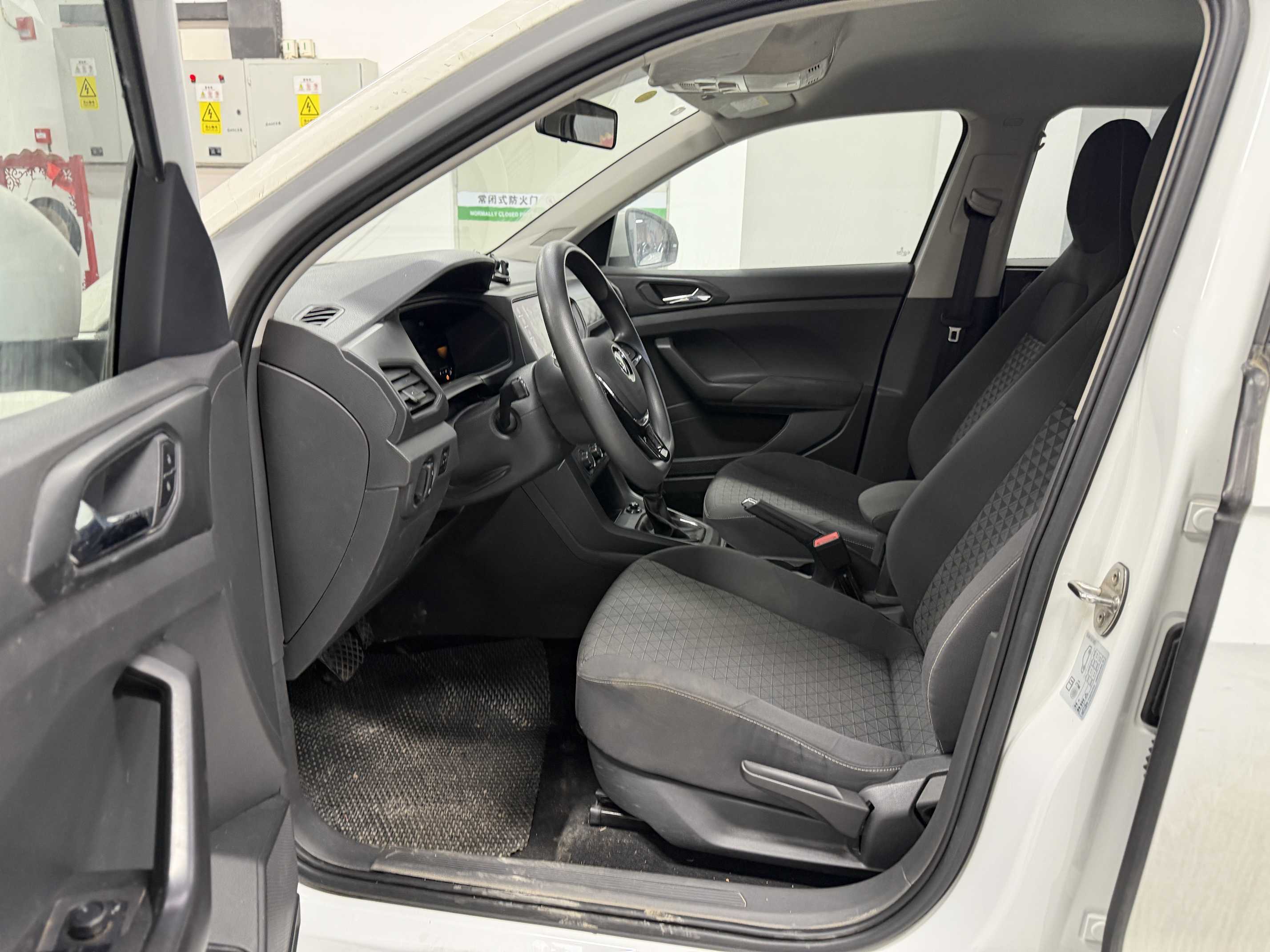 Volkswagen T-Cross 2024 #8 Volkswagen T-Cross 2024 immagine di auto #8