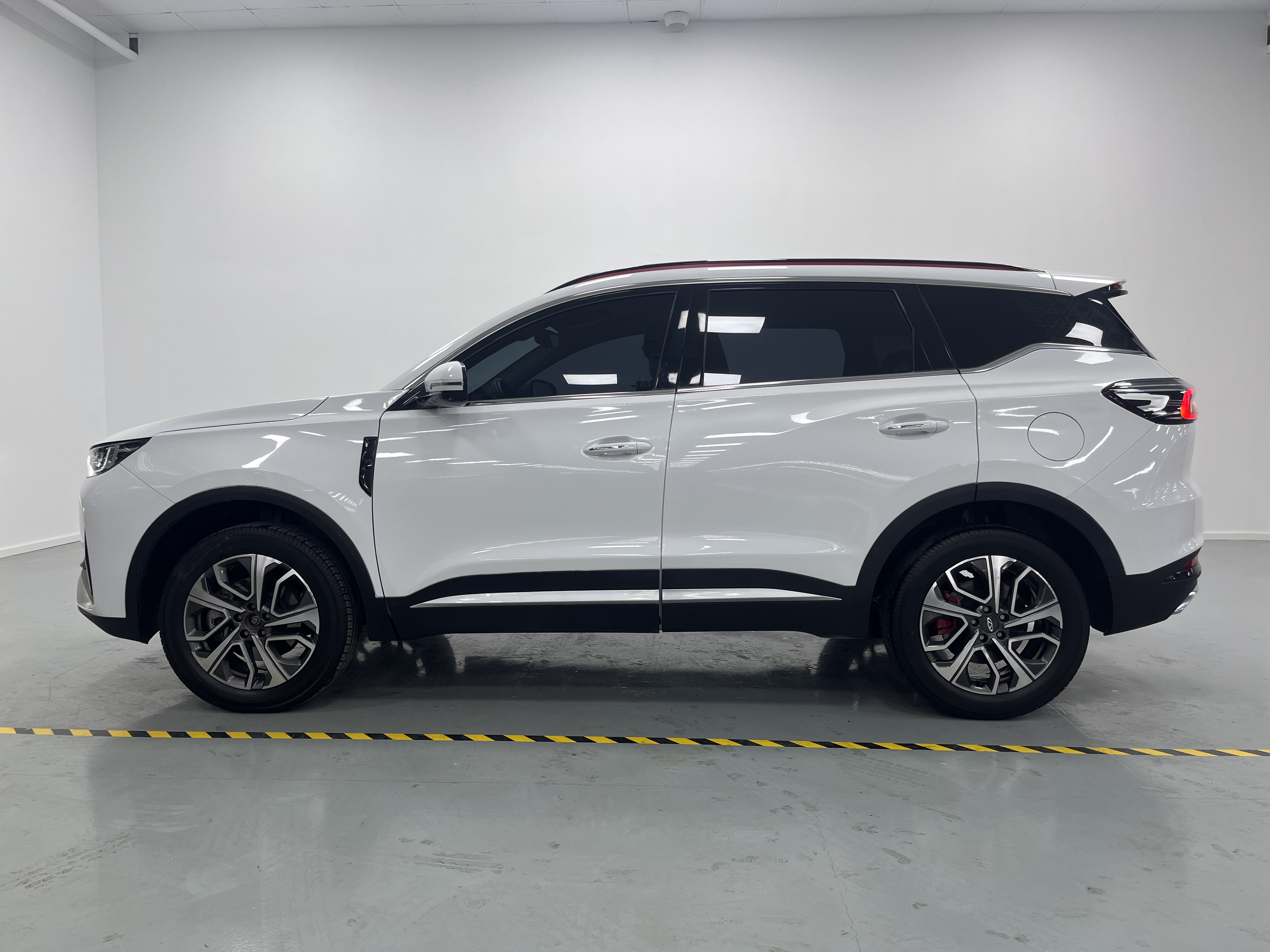 Chery Tiggo 7 Plus 2023 car image #8