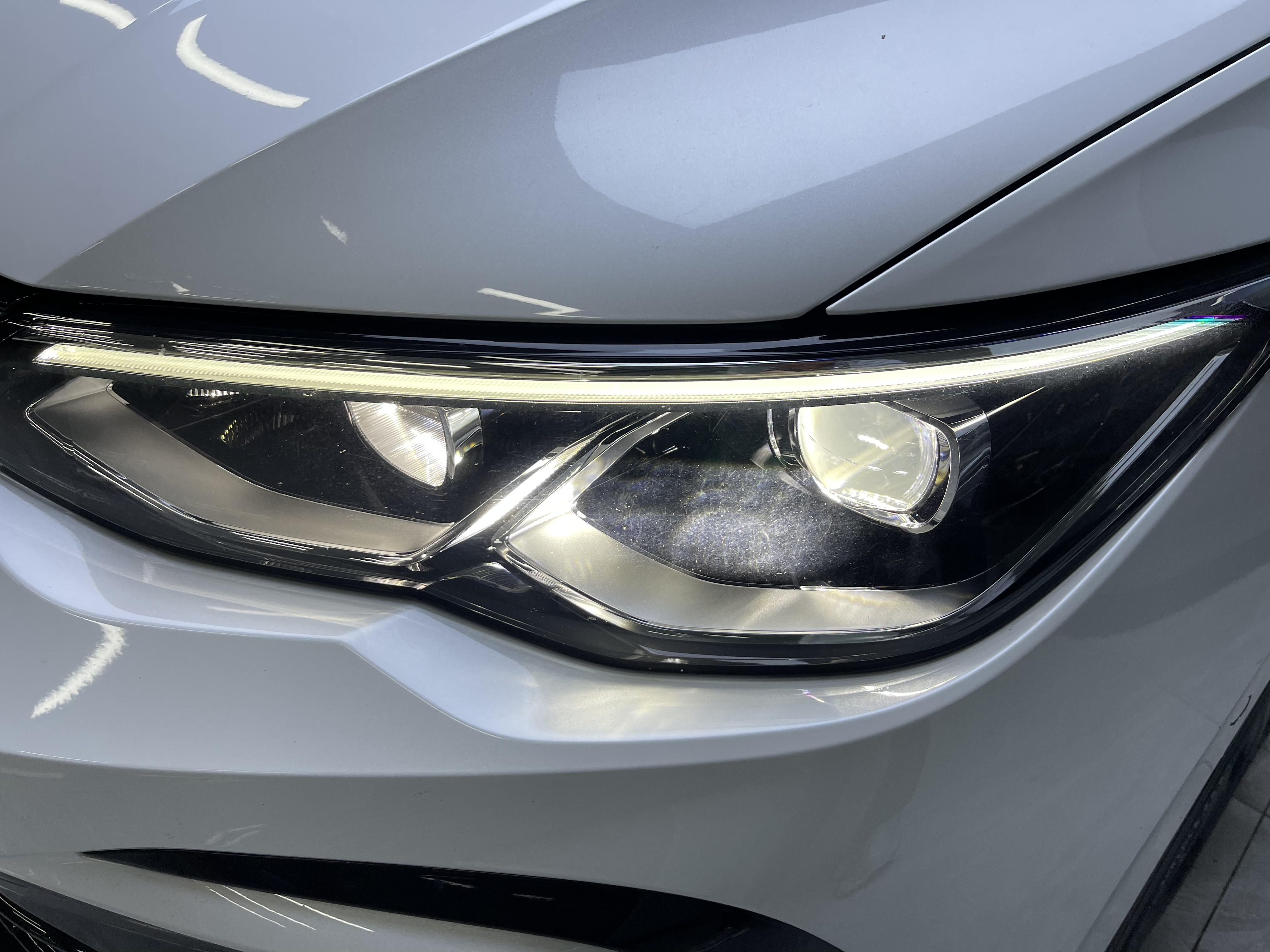 Volkswagen Golf 2023 car image #8