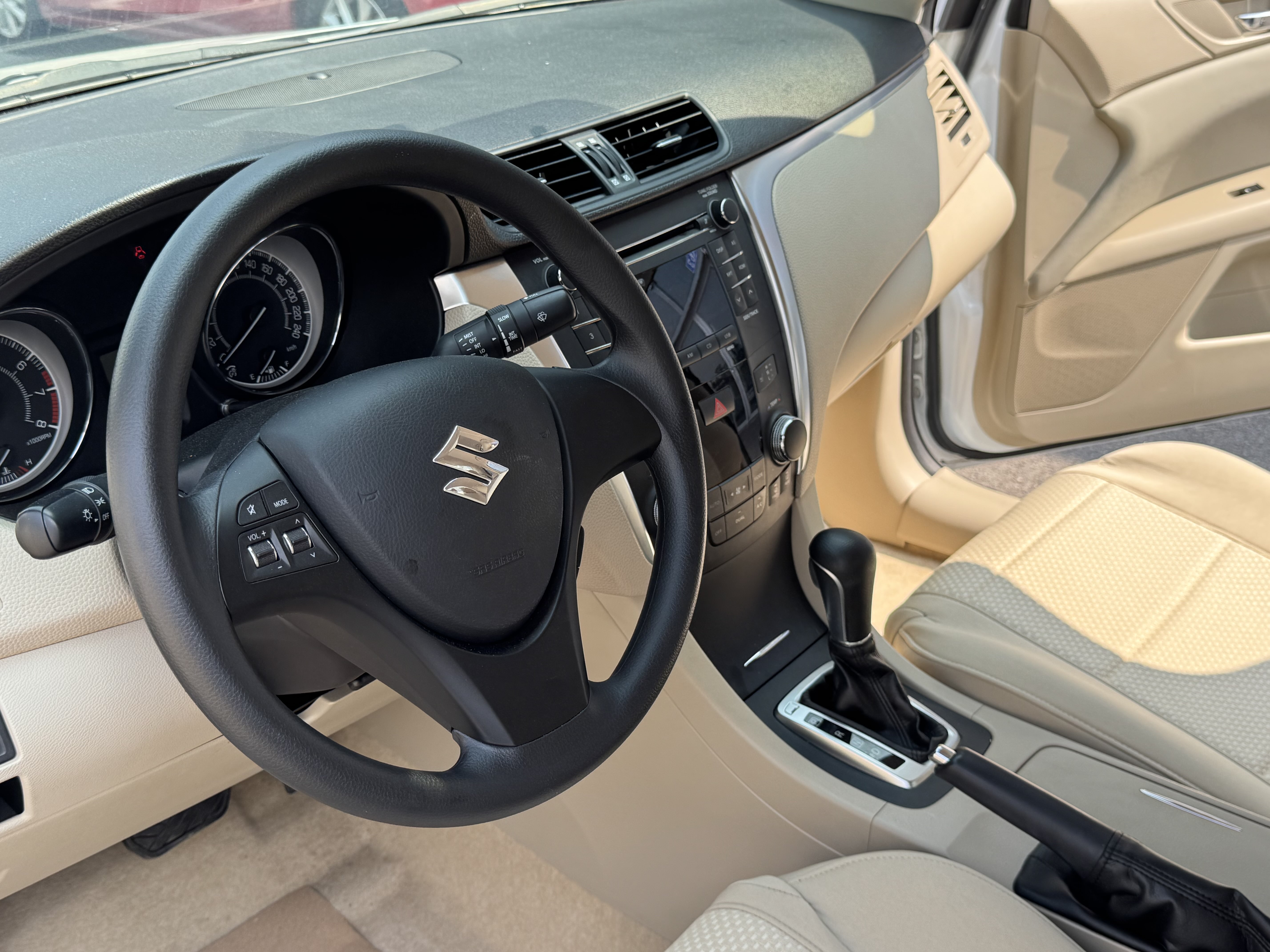 Suzuki Kizashi 2016 imagen de coche #8