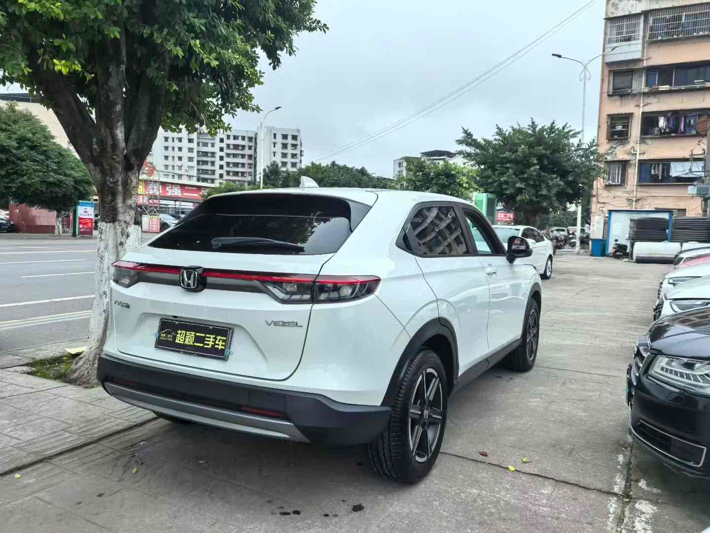 Honda VEZEL 2023 #8 Honda VEZEL 2023 car image #8