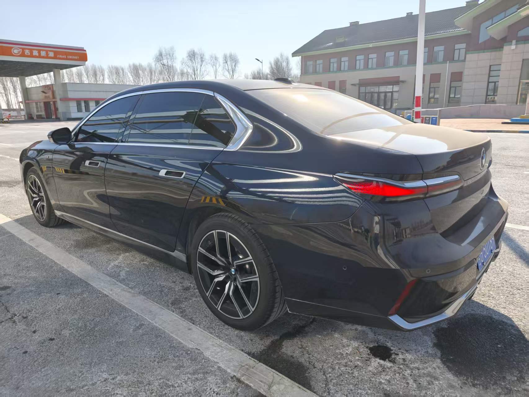 BMW 7 Series 2025 car image #8