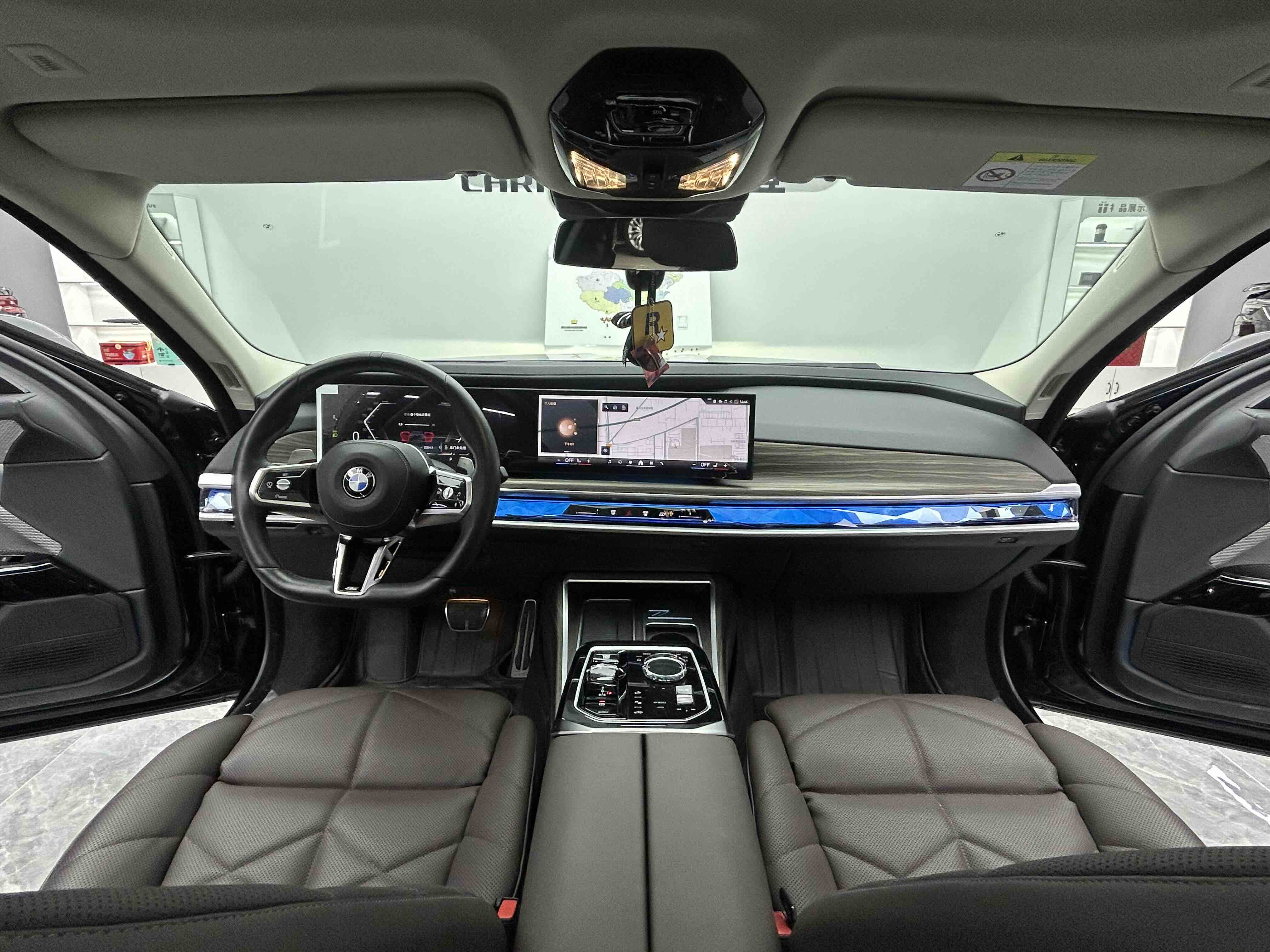 BMW 7 Series 2024 #8 BMW 7 Series 2024 car image #8