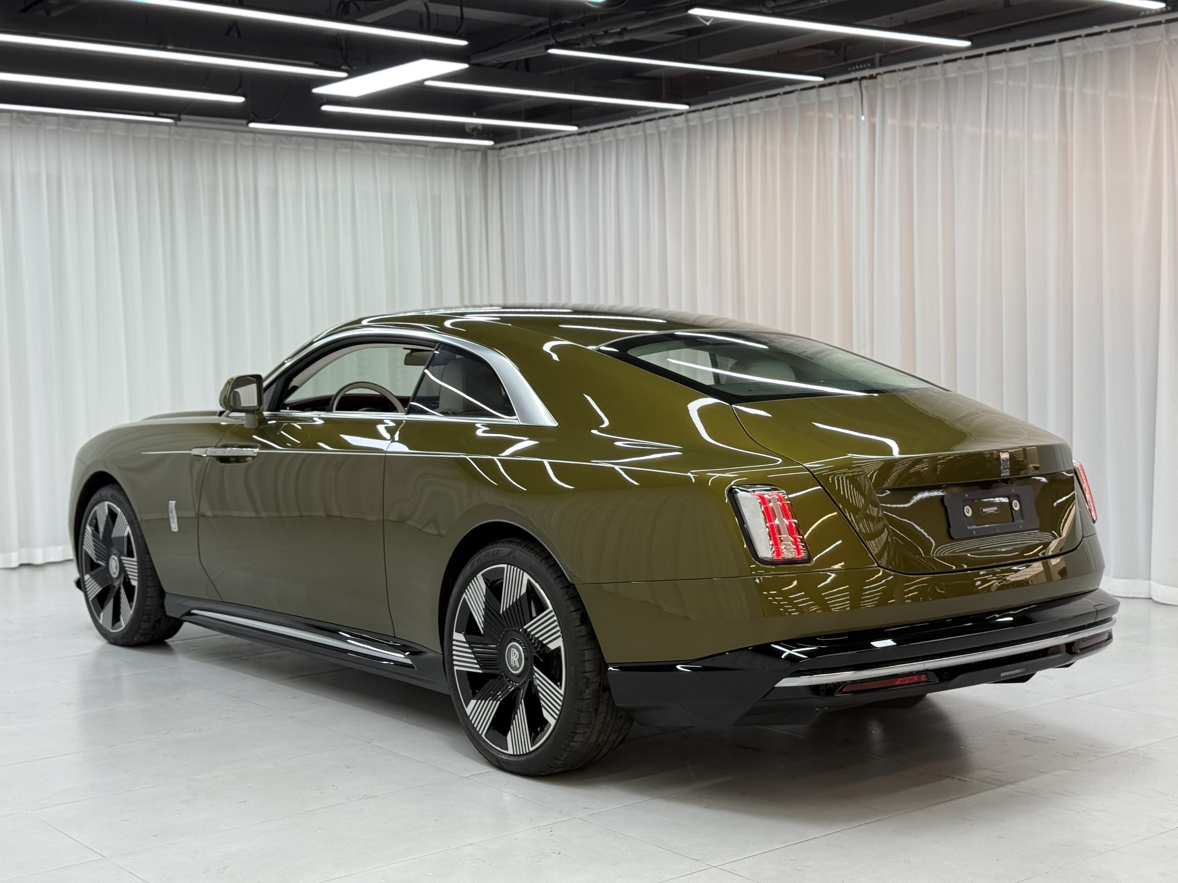 劳斯莱斯 闪灵 2025 汽车图片 #8