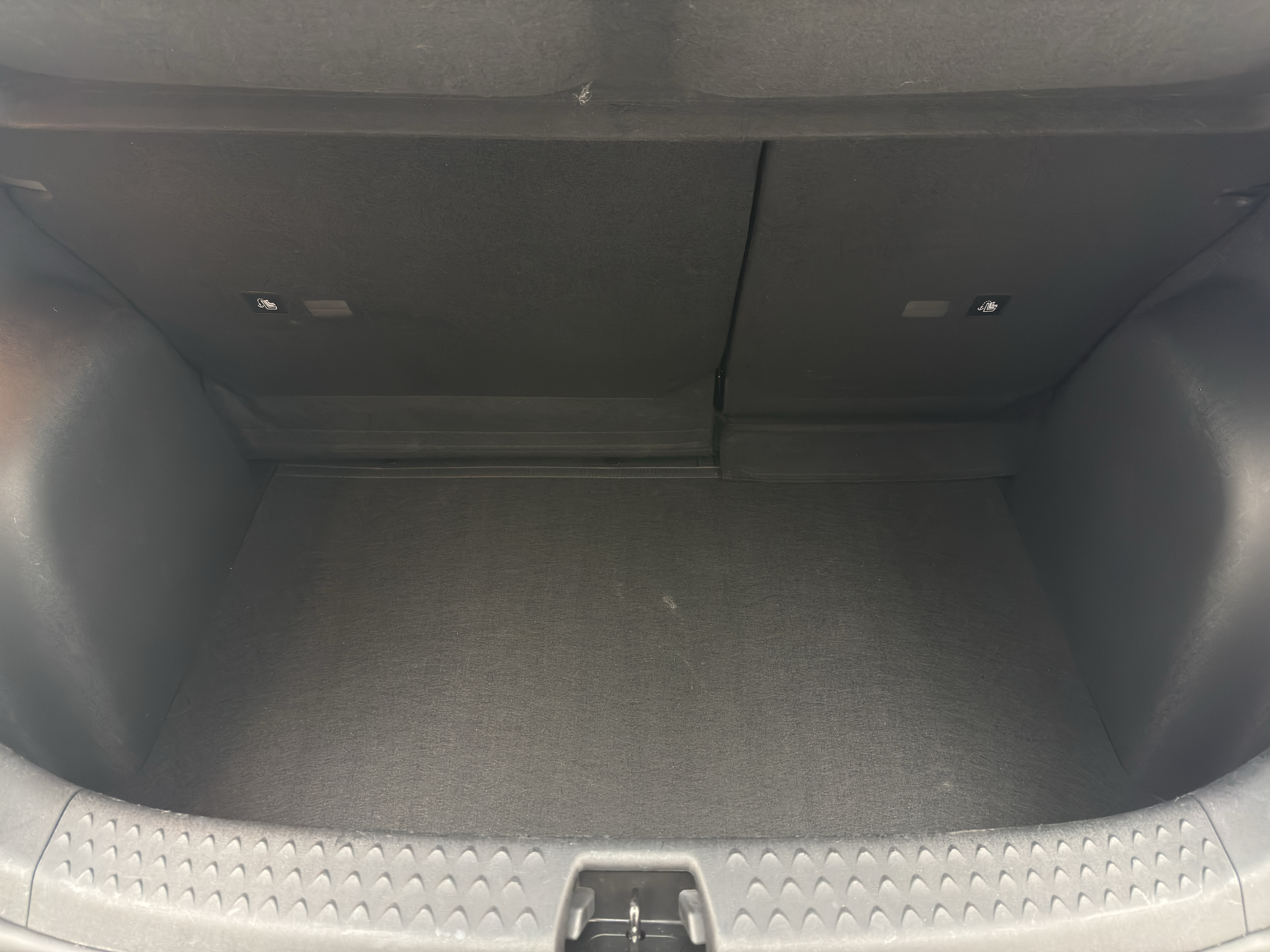 BYD Dolphin 2024 car image #8