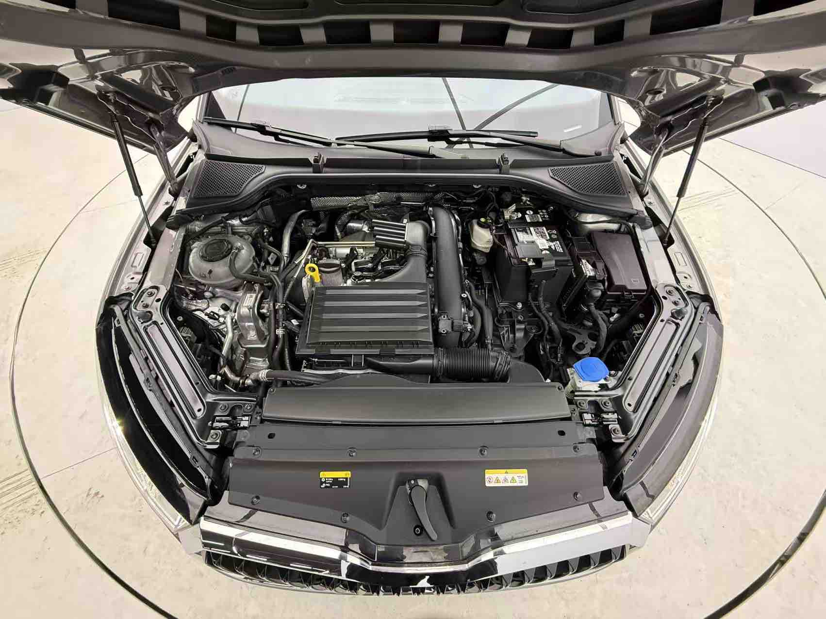 Skoda Octavia 2023 car image #8