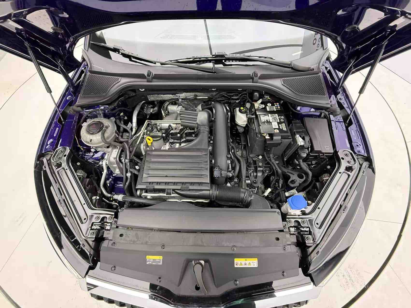 Skoda Octavia 2023 car image #8