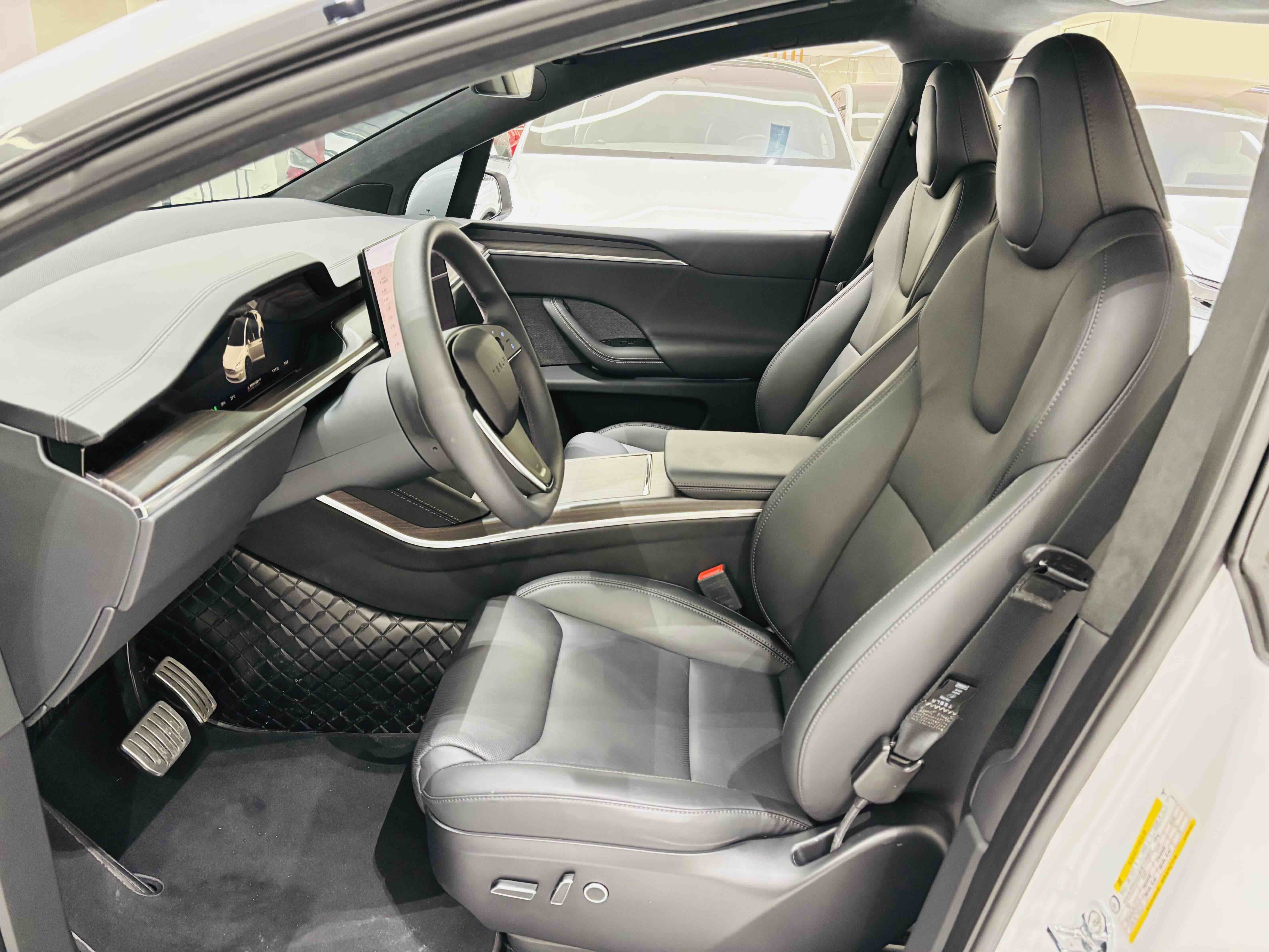 特斯拉 Model X 2024 汽车图片 #8