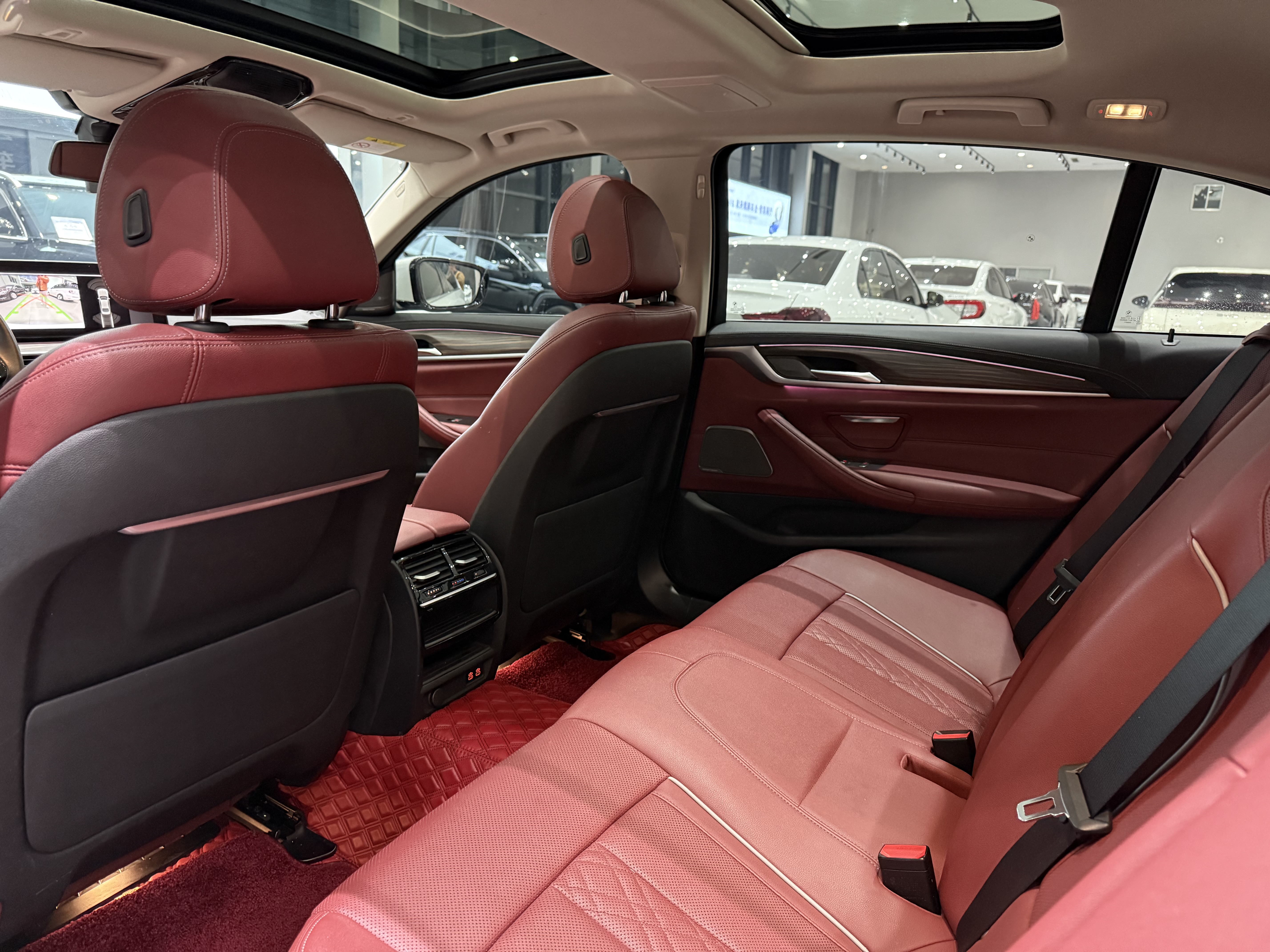 BMW 5 Series 2023 car image #8