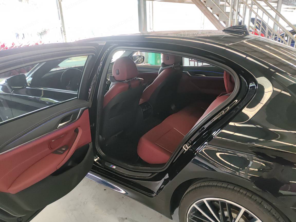 BMW 5 Series 2023 car image #8