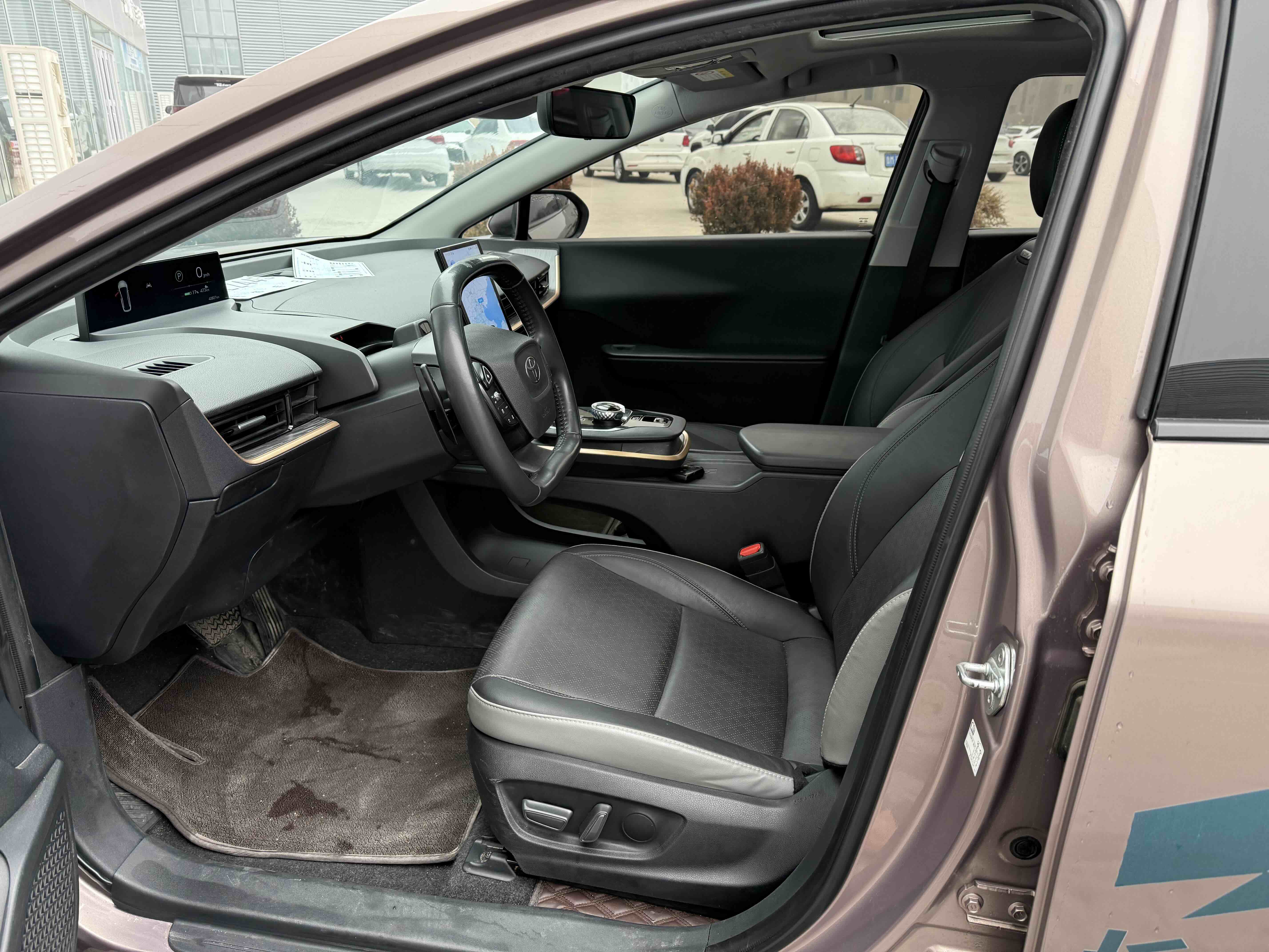 Toyota bZ3 2023 صورة سيارة #8