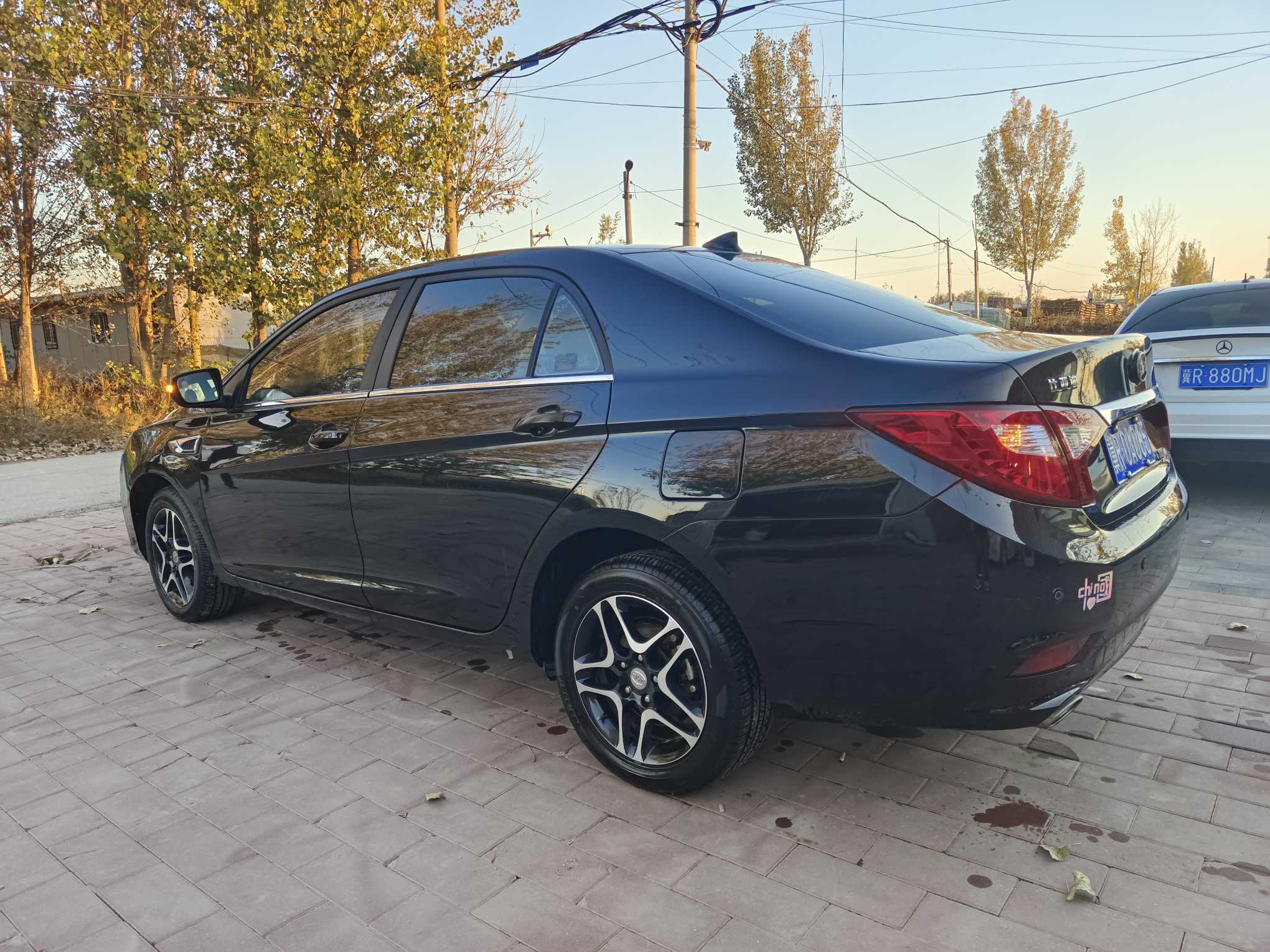 BYD G5 2014 изображение автомобиля #8