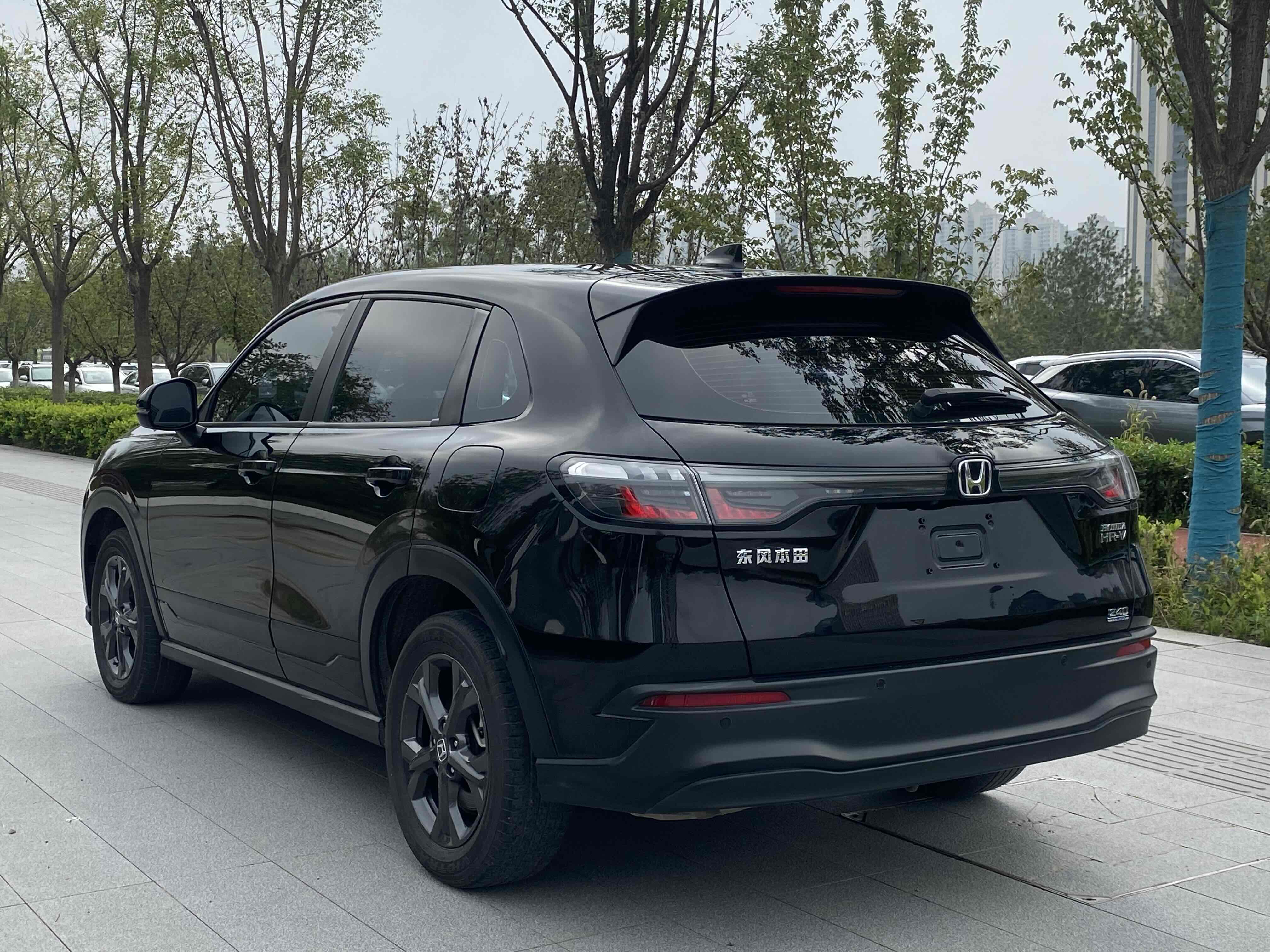 Honda HR-V 2024 #8 Honda HR-V 2024 car image #8