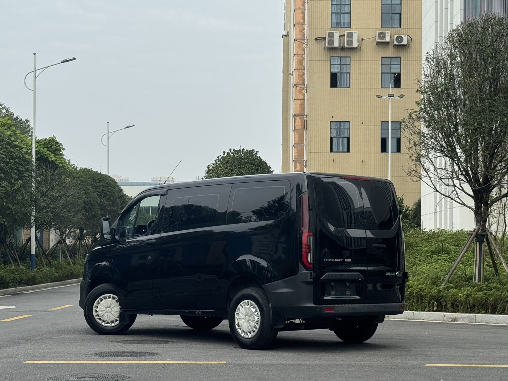 Ford Transit T8 2023 #8 Ford Transit T8 2023 car image #8