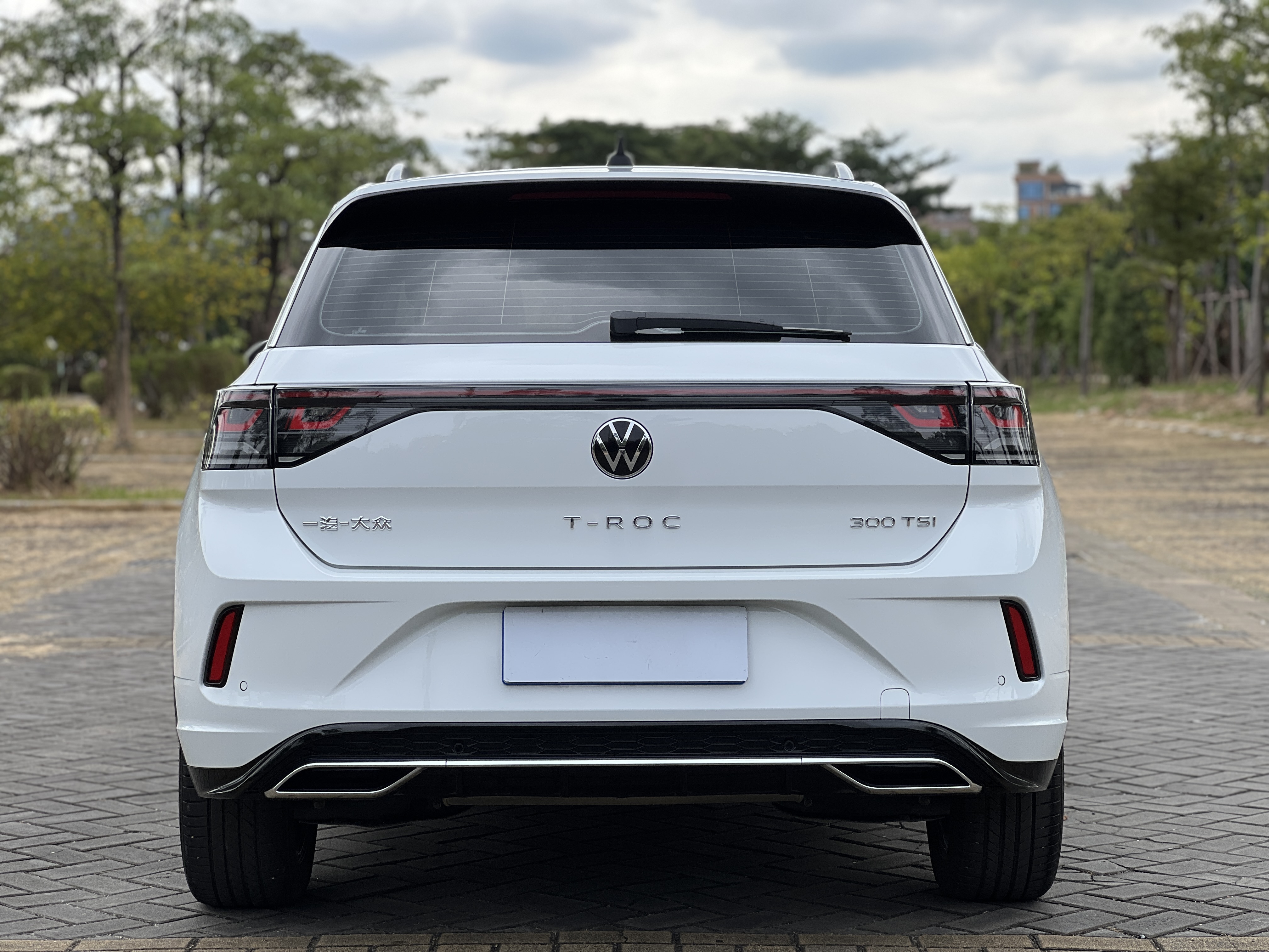T-Roc 2023 car image #8