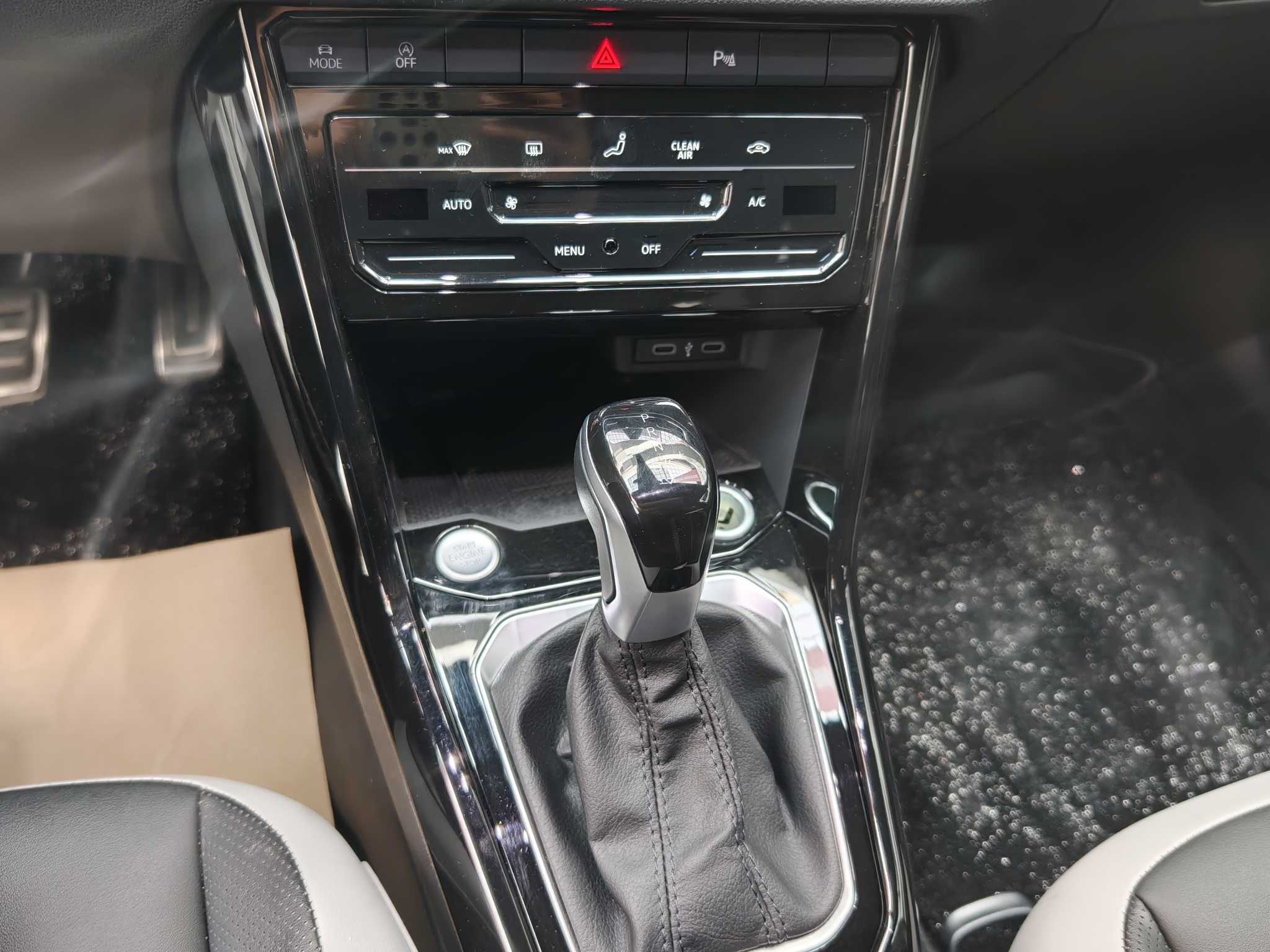 T-Roc 2024 #8 T-Roc 2024 car image #8