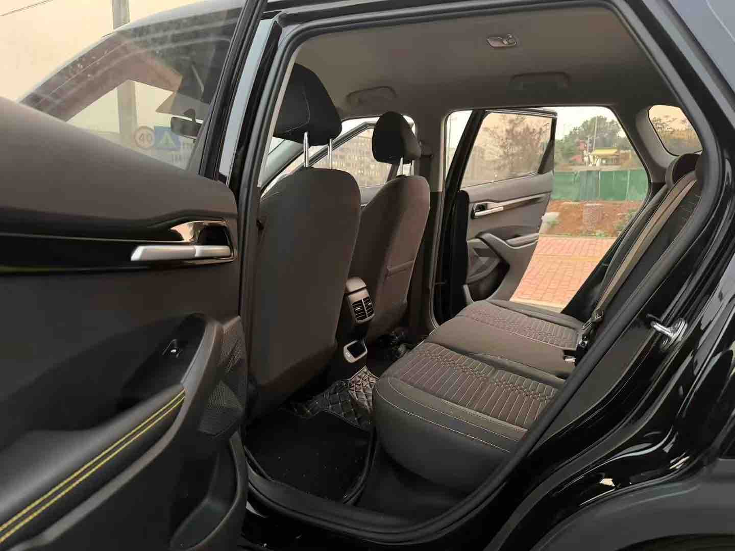 Kia Seltos 2023 car image #8