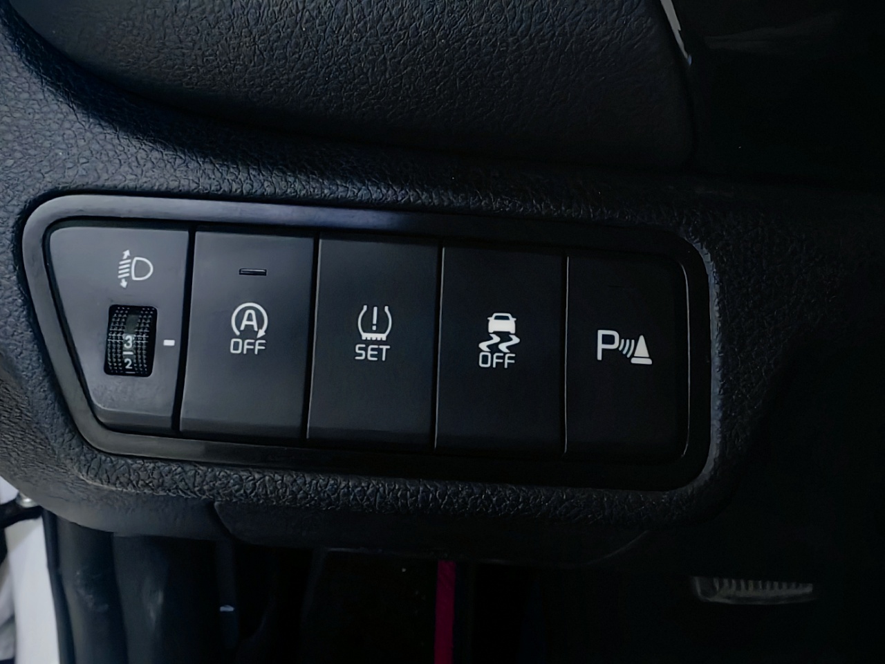 Kia Seltos 2023 imagen de coche #8