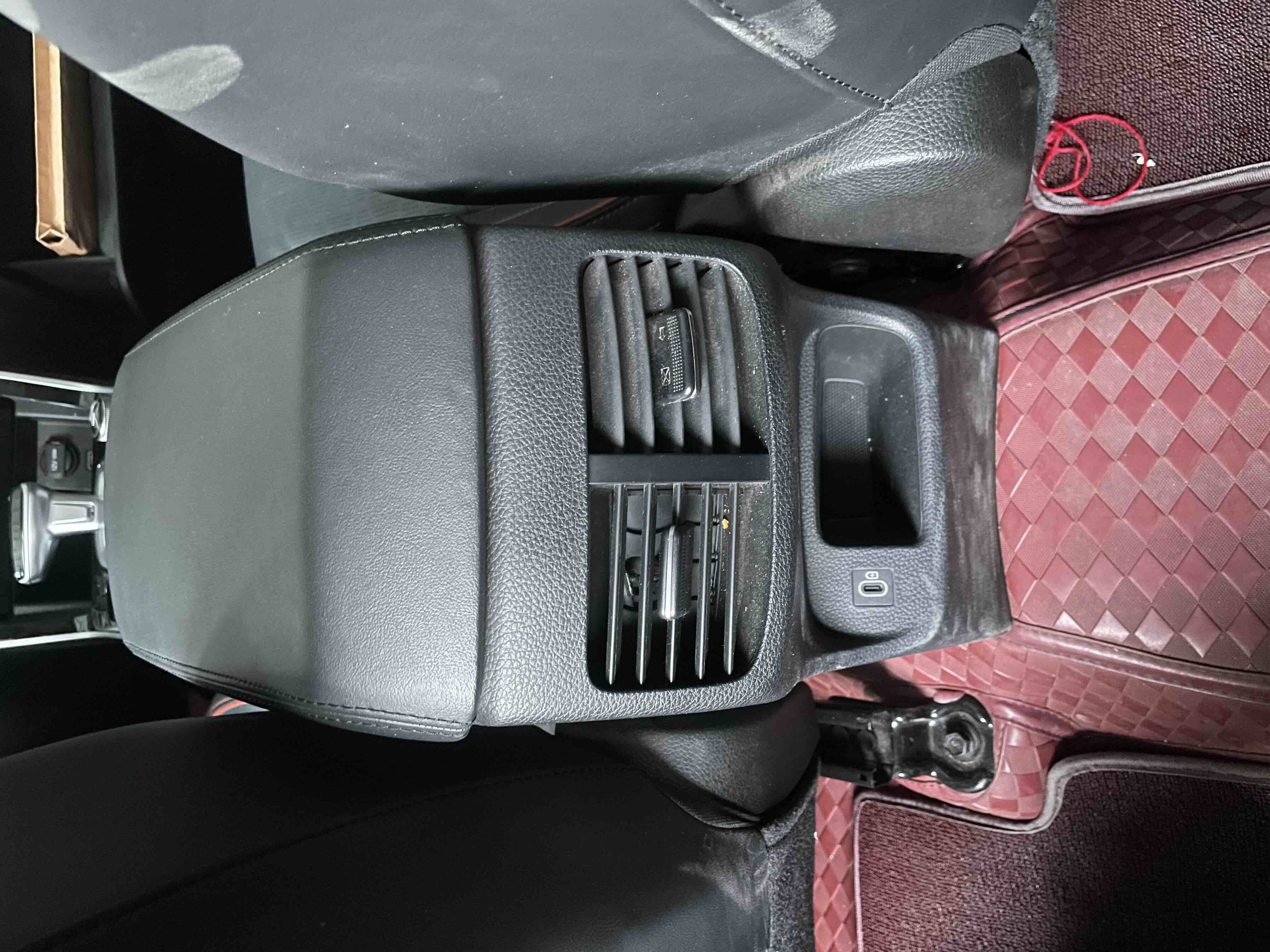 Kia Seltos 2023 car image #8