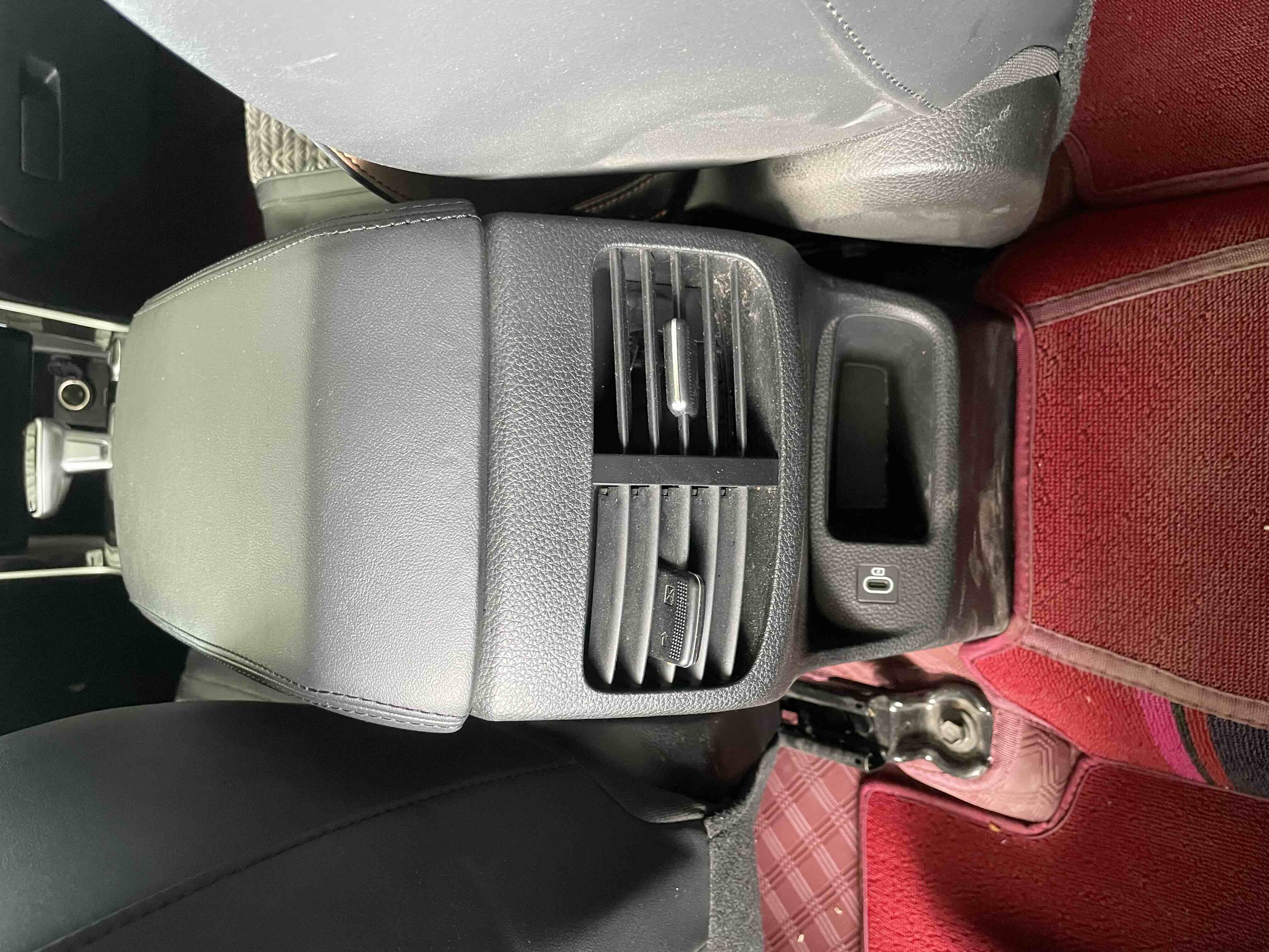 Kia Seltos 2023 imagen de coche #8