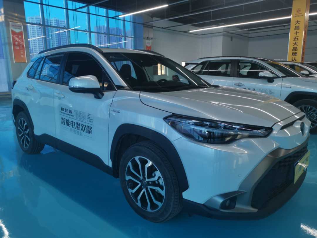 Toyota Frontlander 2023 car image #8