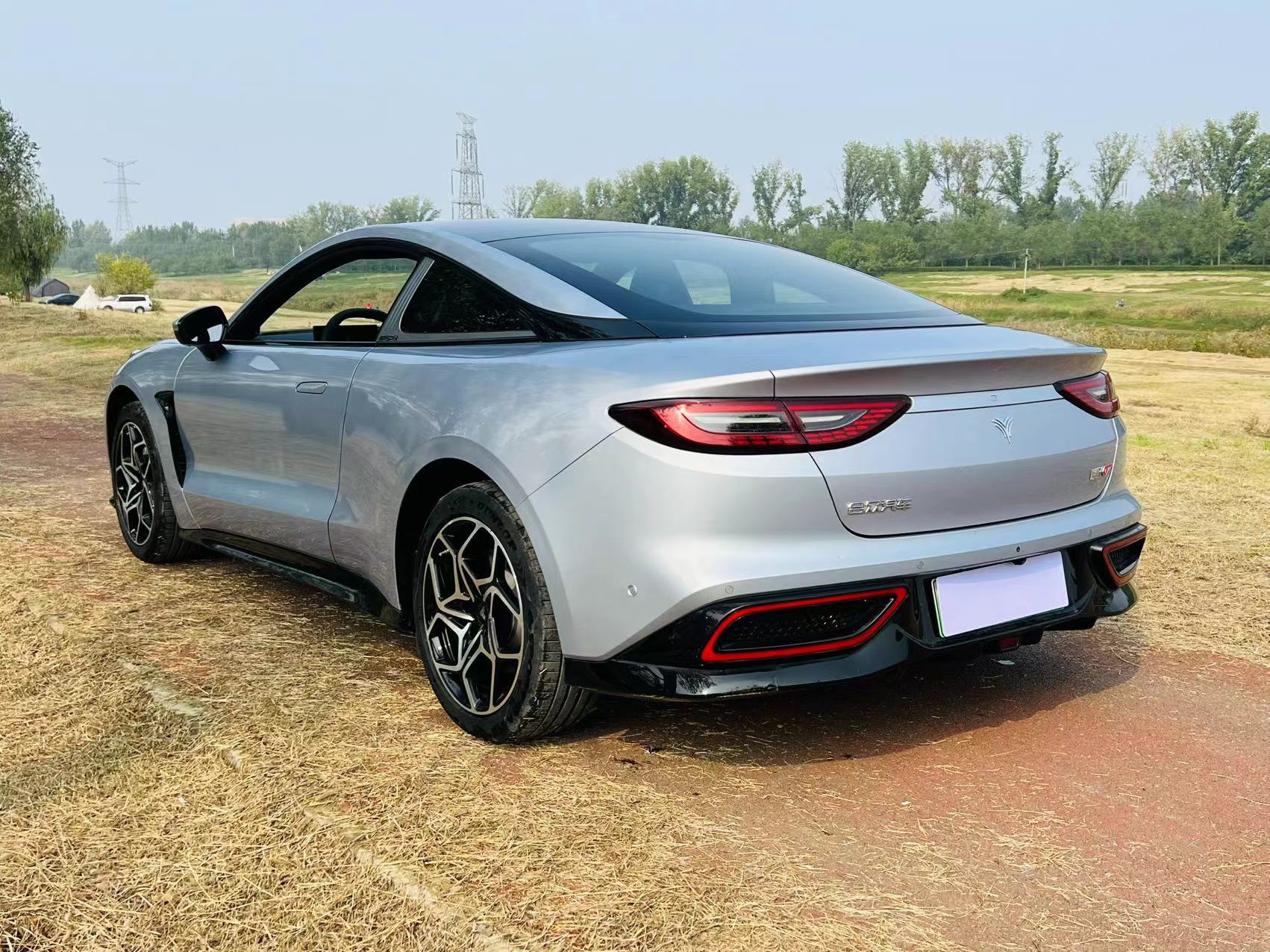 哪吒汽车 哪吒GT 2023 汽车图片 #8